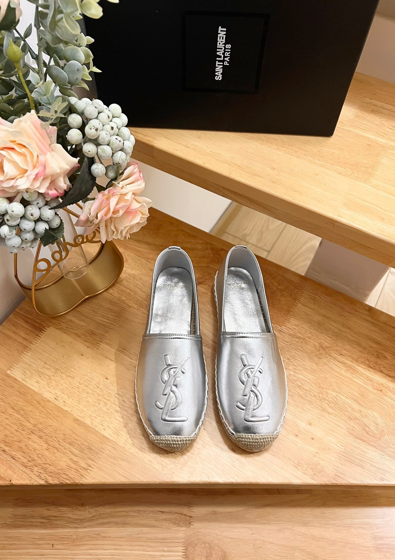 SL YVES EMBOSSED LOGO SLIP ON SILVER CALFSKIN - 35