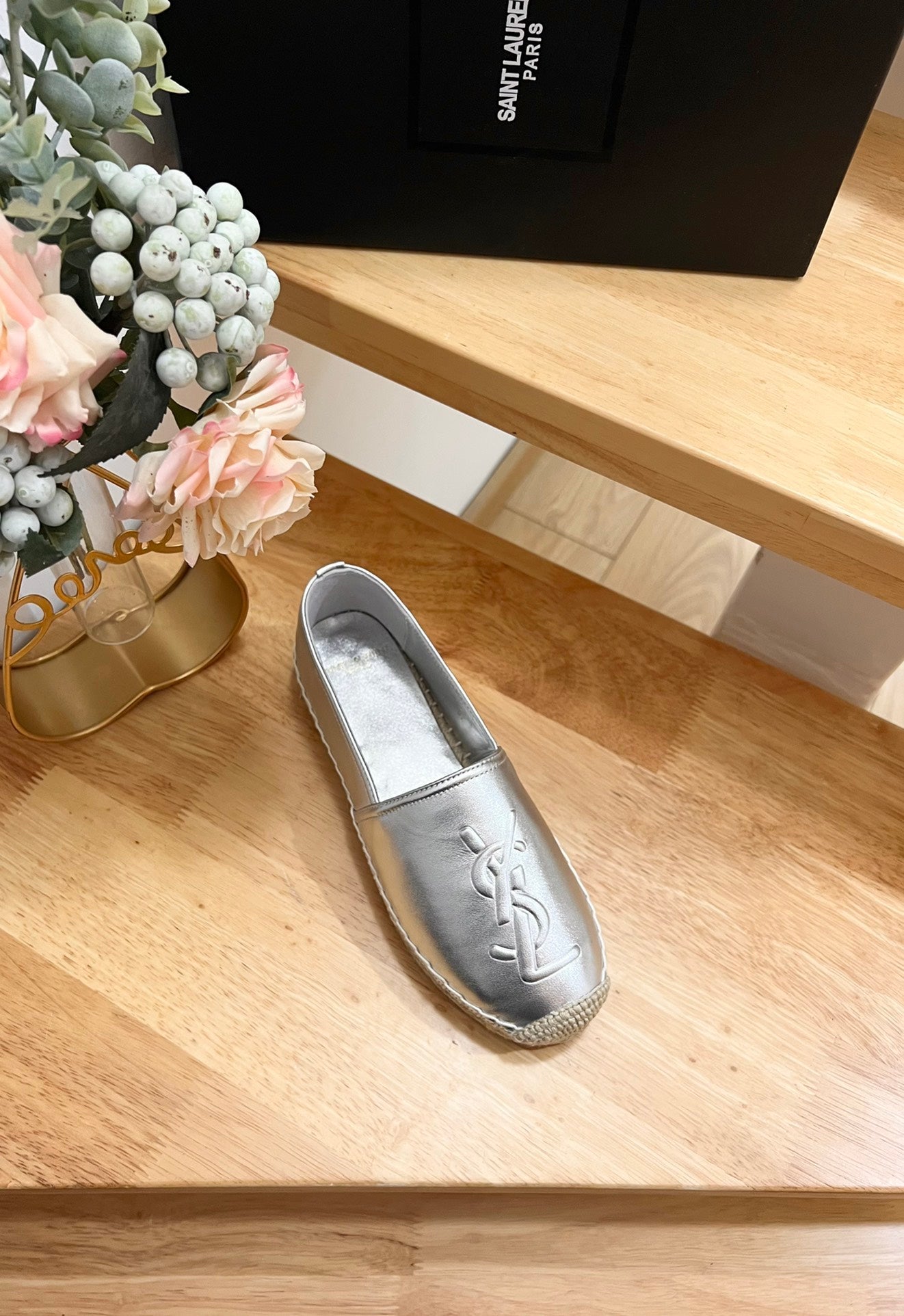 SL YVES EMBOSSED LOGO SLIP ON SILVER CALFSKIN - 35