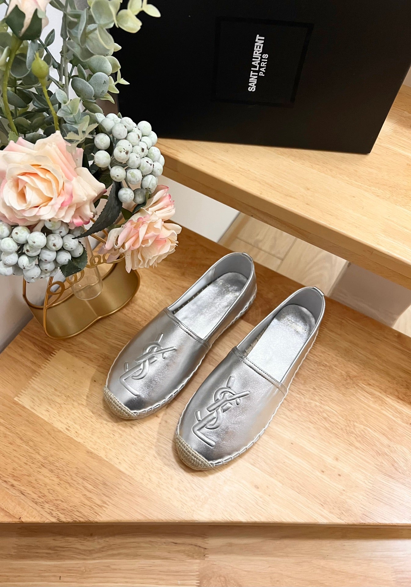 SL YVES EMBOSSED LOGO SLIP ON SILVER CALFSKIN - 35