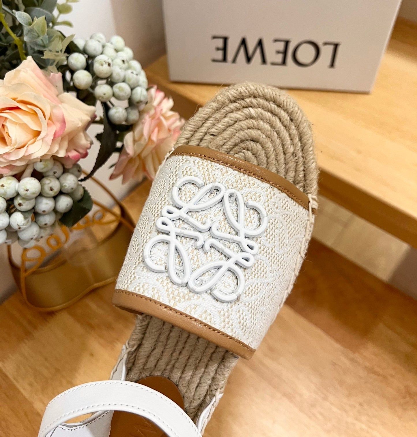 Loew Anagram White logo White Brown Leather And Canvas Espadrille Sandals - 35