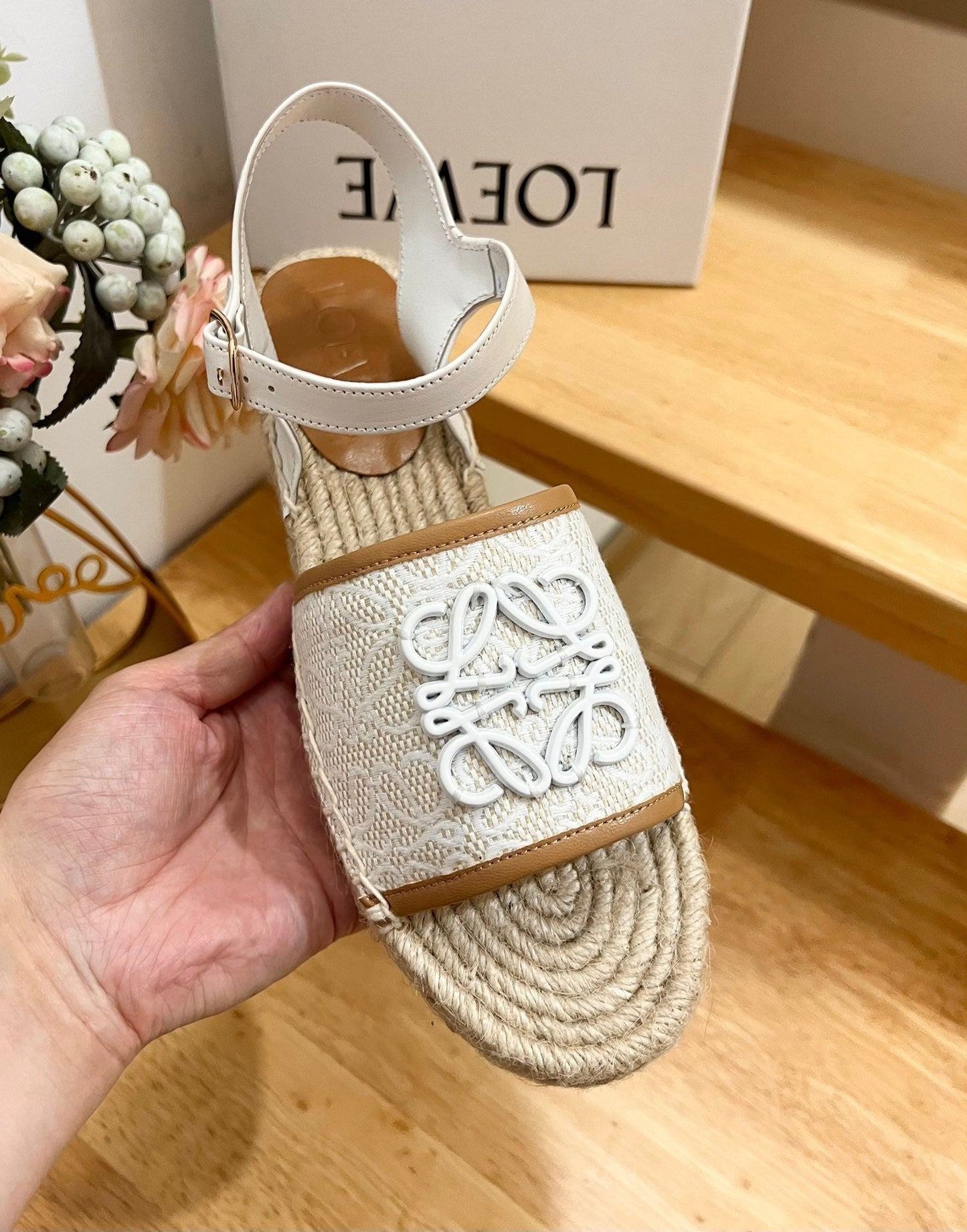 Loew Anagram White logo White Brown Leather And Canvas Espadrille Sandals - 35