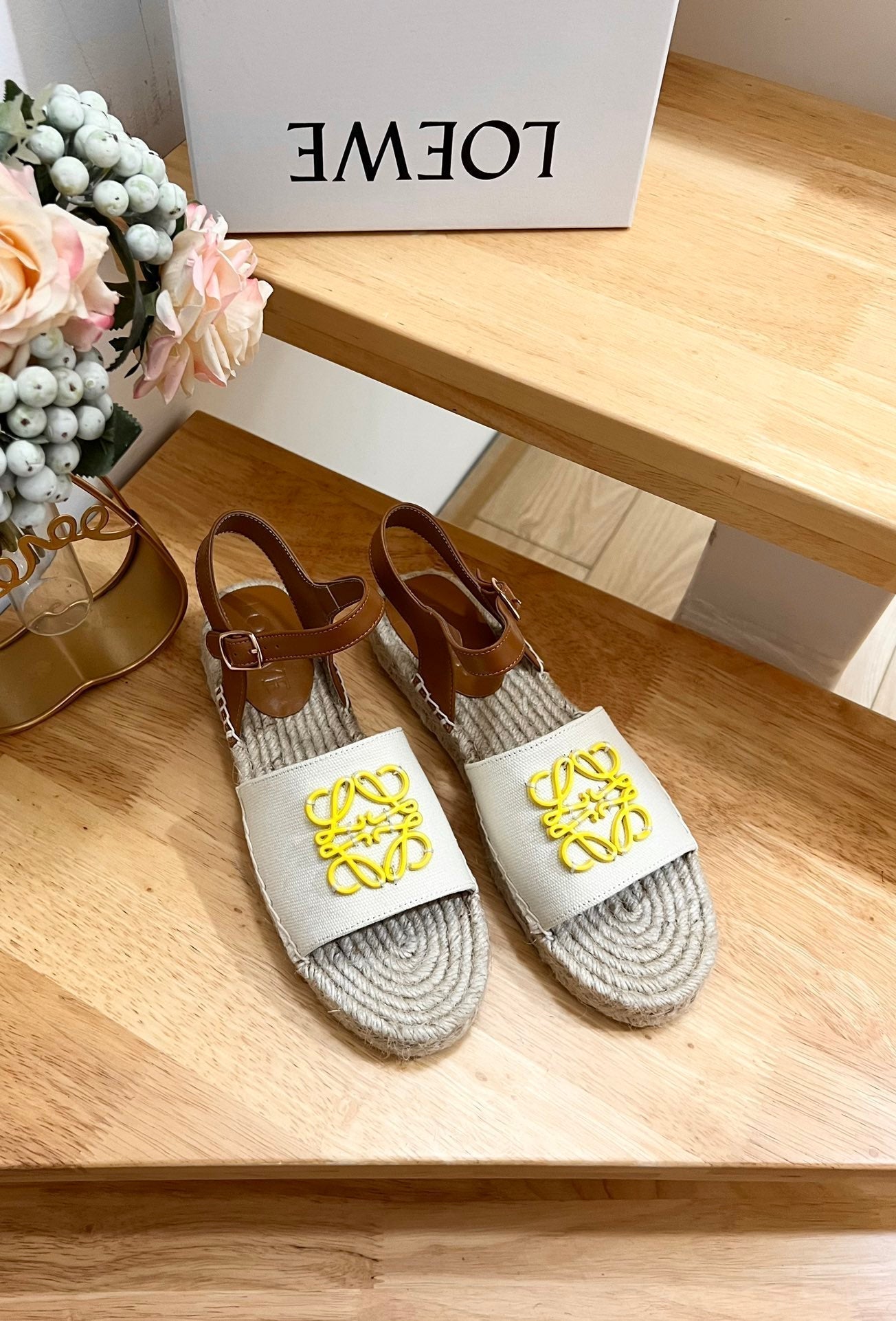 Loew Anagram Yellow logo White Brown Leather And Canvas Espadrille Sandals - 35