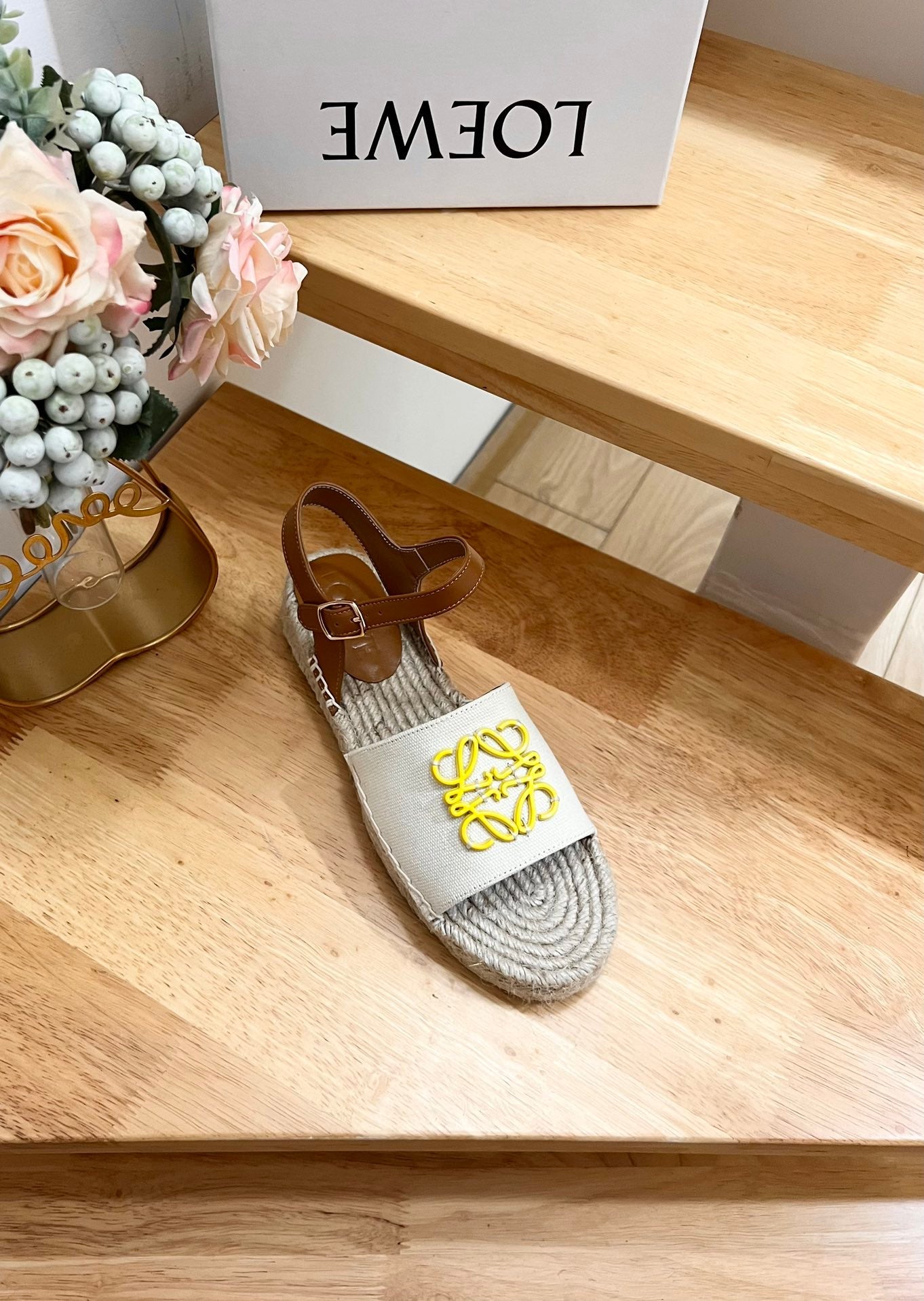 Loew Anagram Yellow logo White Brown Leather And Canvas Espadrille Sandals - 35