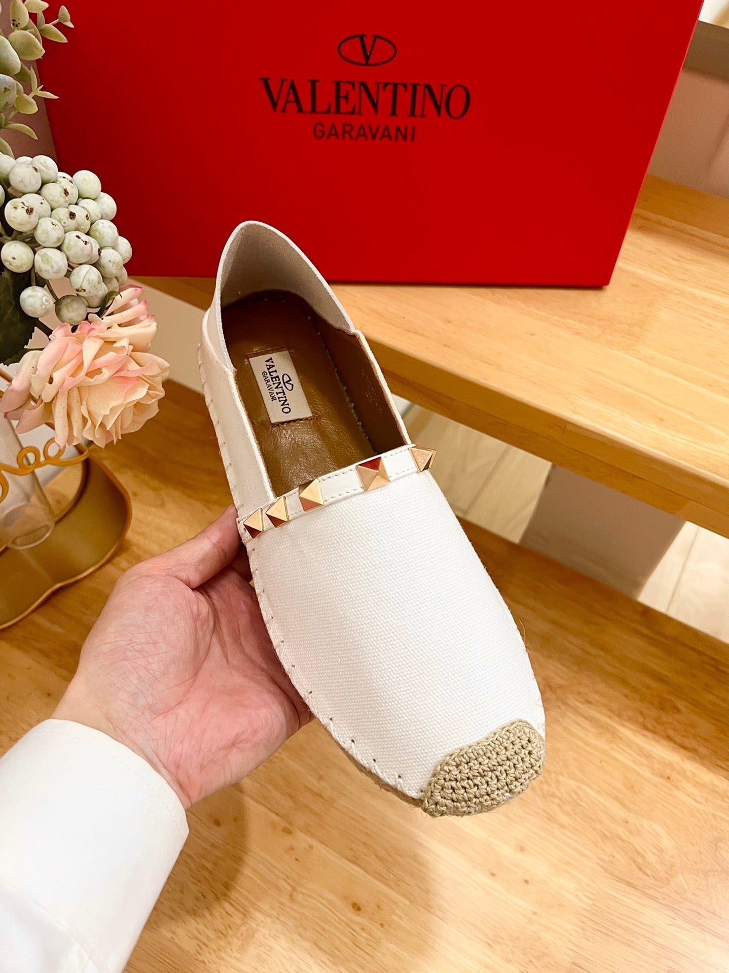 ROCKSTUD WHITE CANVAS ESPADRILLES - 36