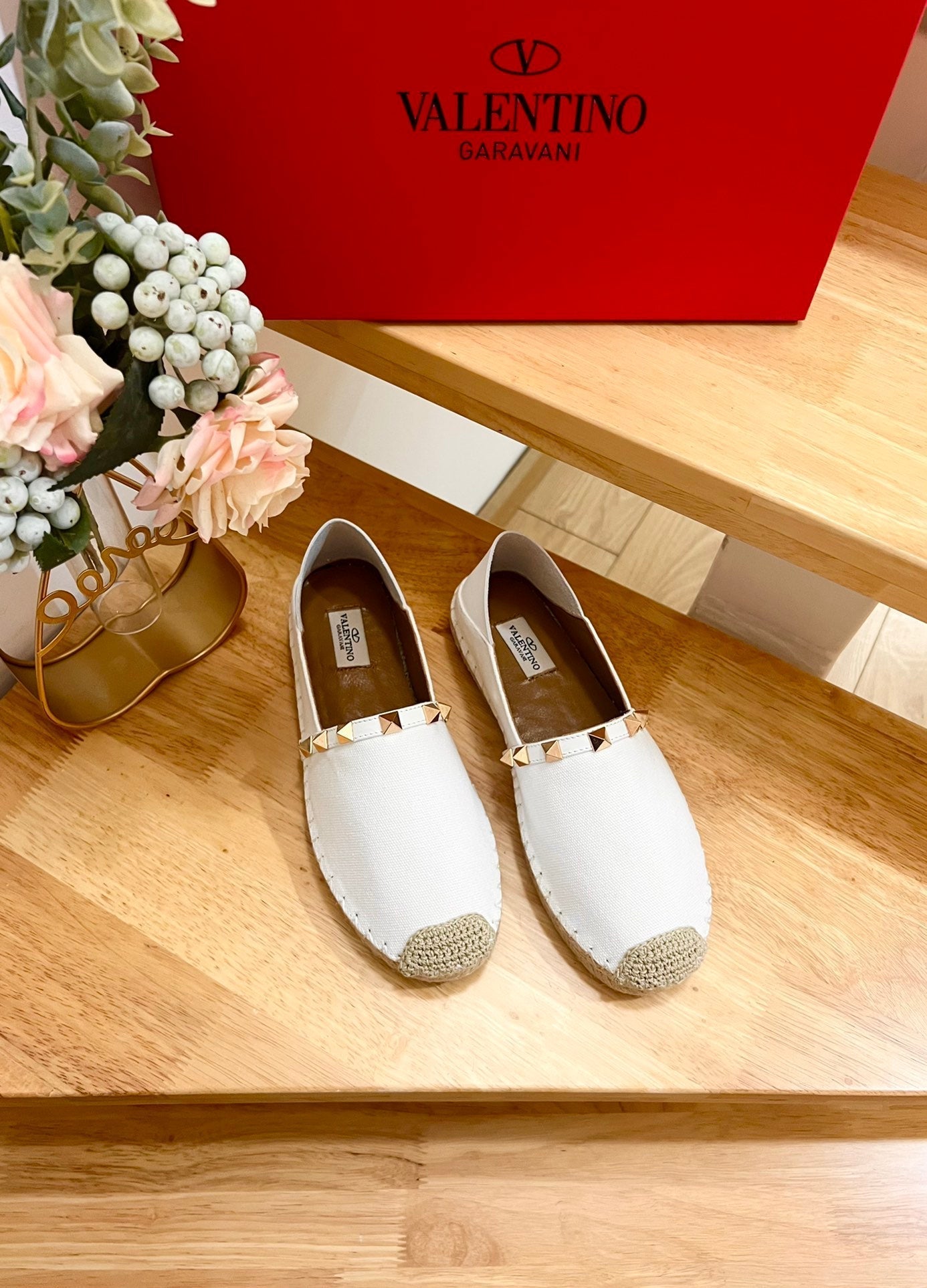 ROCKSTUD WHITE CANVAS ESPADRILLES - 36