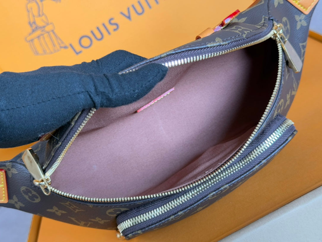 RUSH BUMBAG 30 IN BROWN MONOGRAM DUST CANVAS