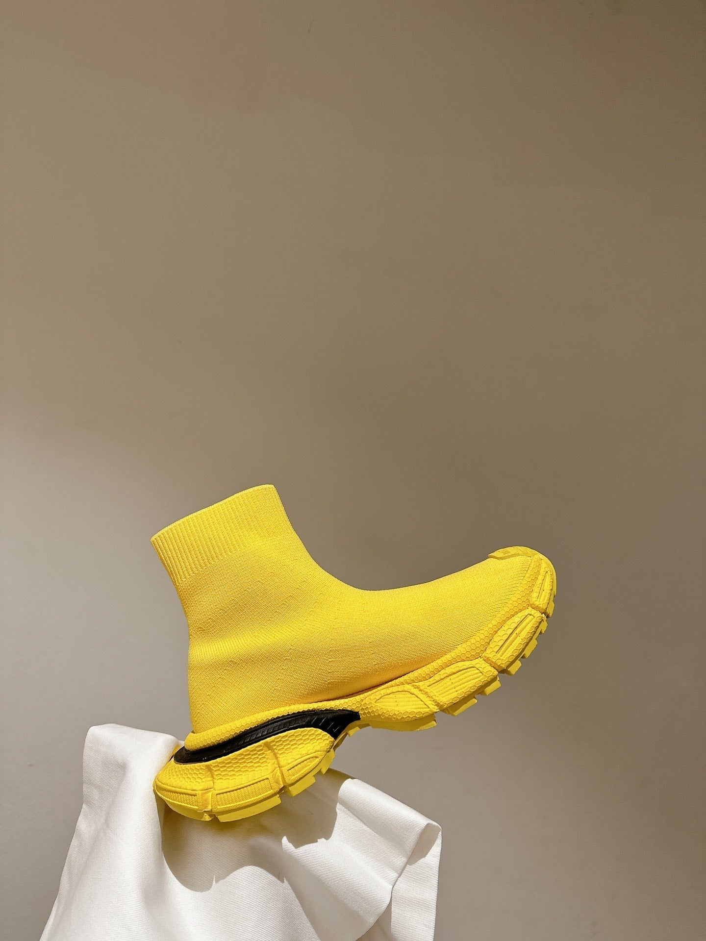 BALENCIAGA 25S SPEED TRAINER SNEAKERS 55 MM IN YELLOW AND BLACK KNIT - 35