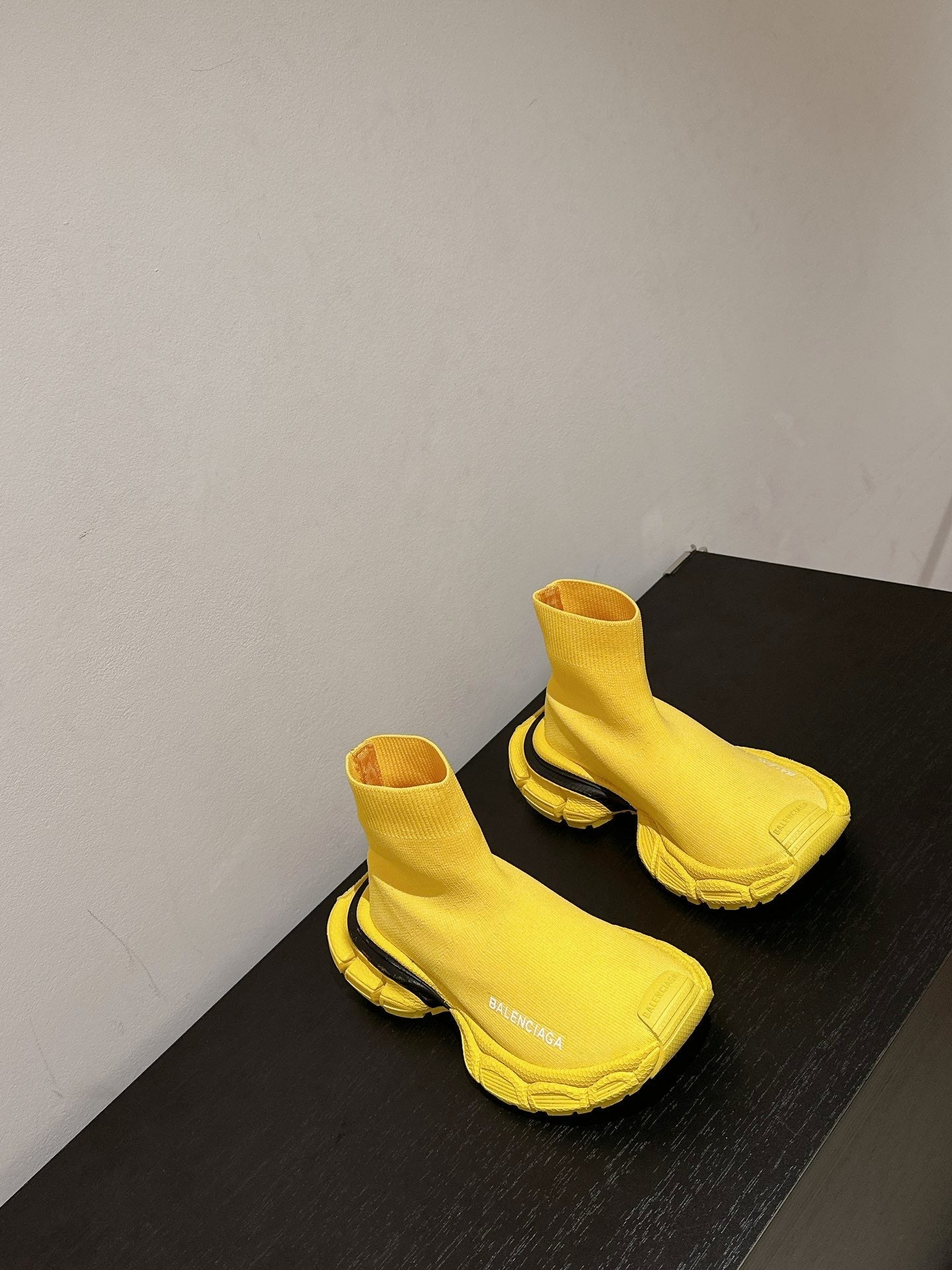 BALENCIAGA 25S SPEED TRAINER SNEAKERS 55 MM IN YELLOW AND BLACK KNIT - 35