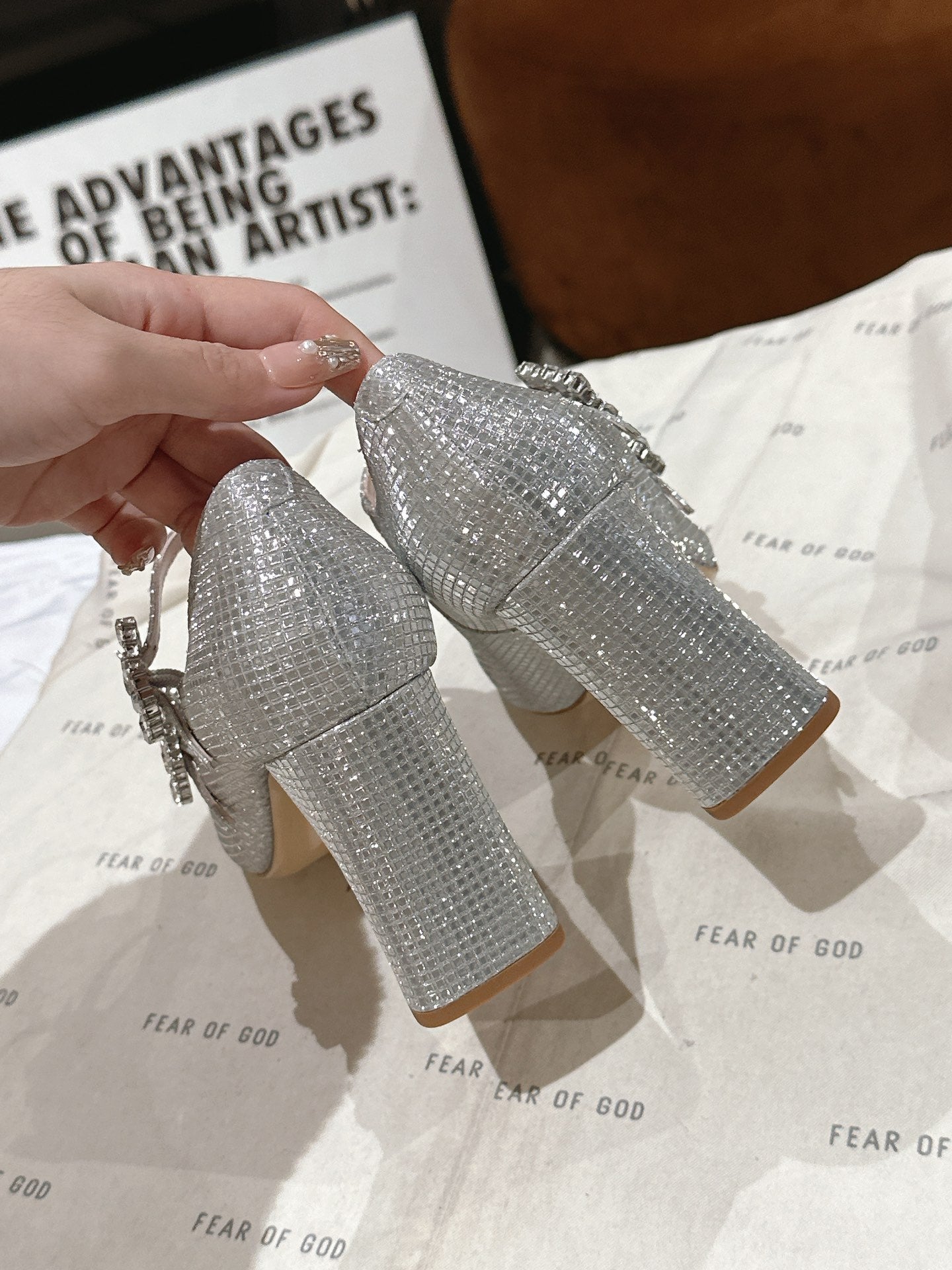 TRÈS VIVIER MARY JANE DOUBLE-STRAP PUMPS IN SILVER CALFSKIN FULLY EMBELLISHED CRYSTALS - 35