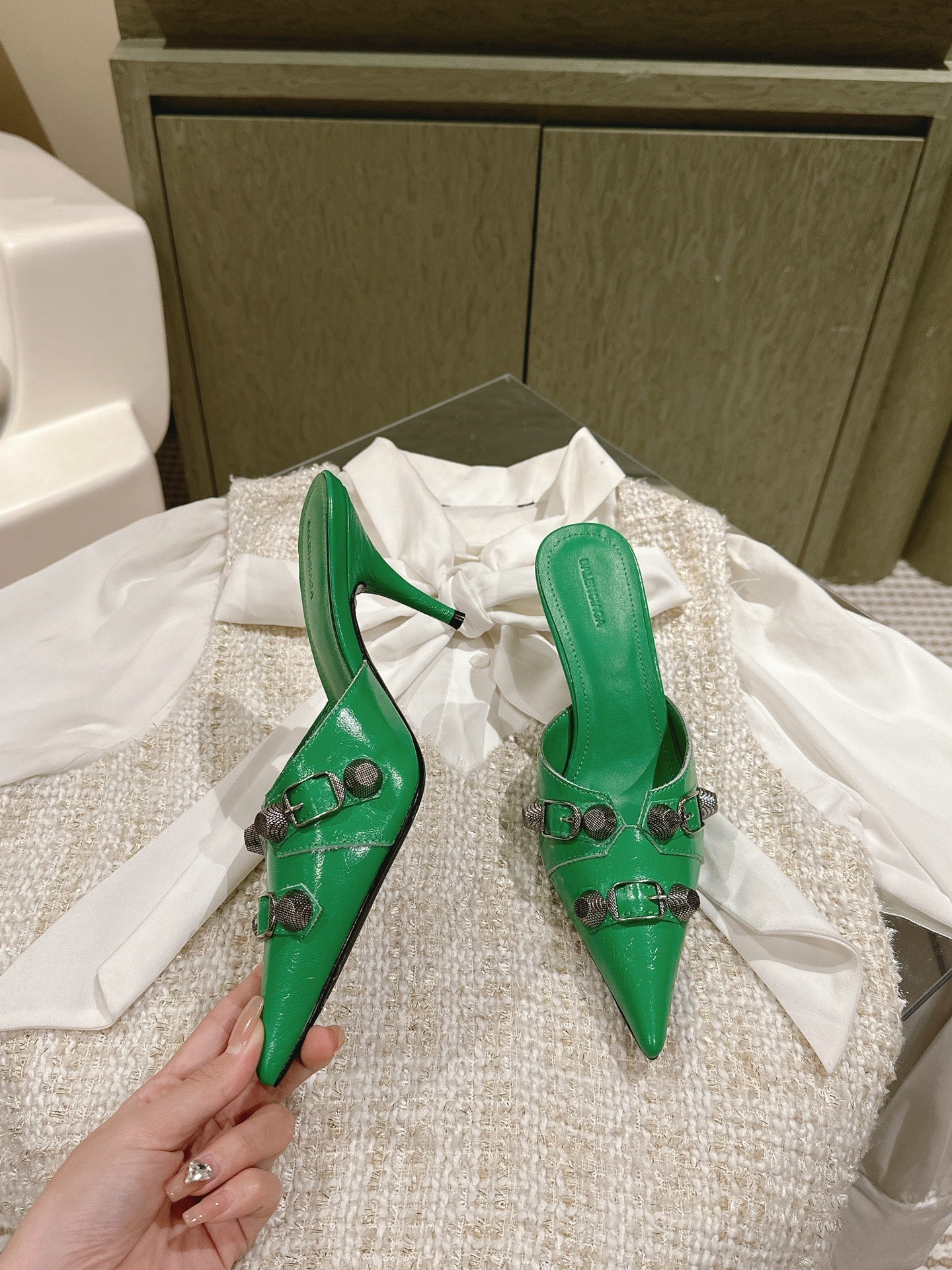 CAGOLE POINTED HIGH MULES IN GREEN SHINY CALFSKIN - 34