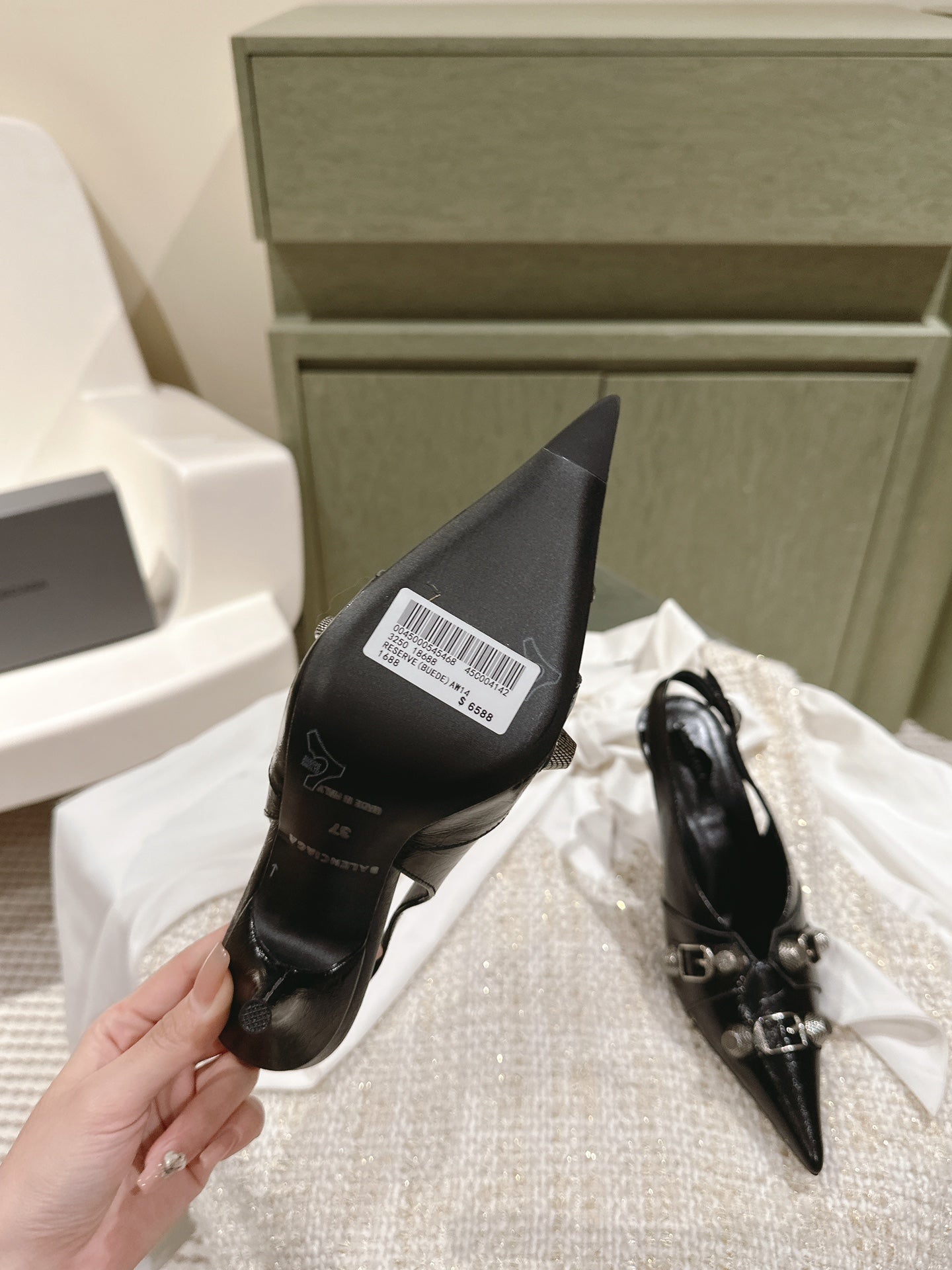 CAGOLE HIGH SLINGBACK IN BLACK GLOSSY CALFSKIN - 34