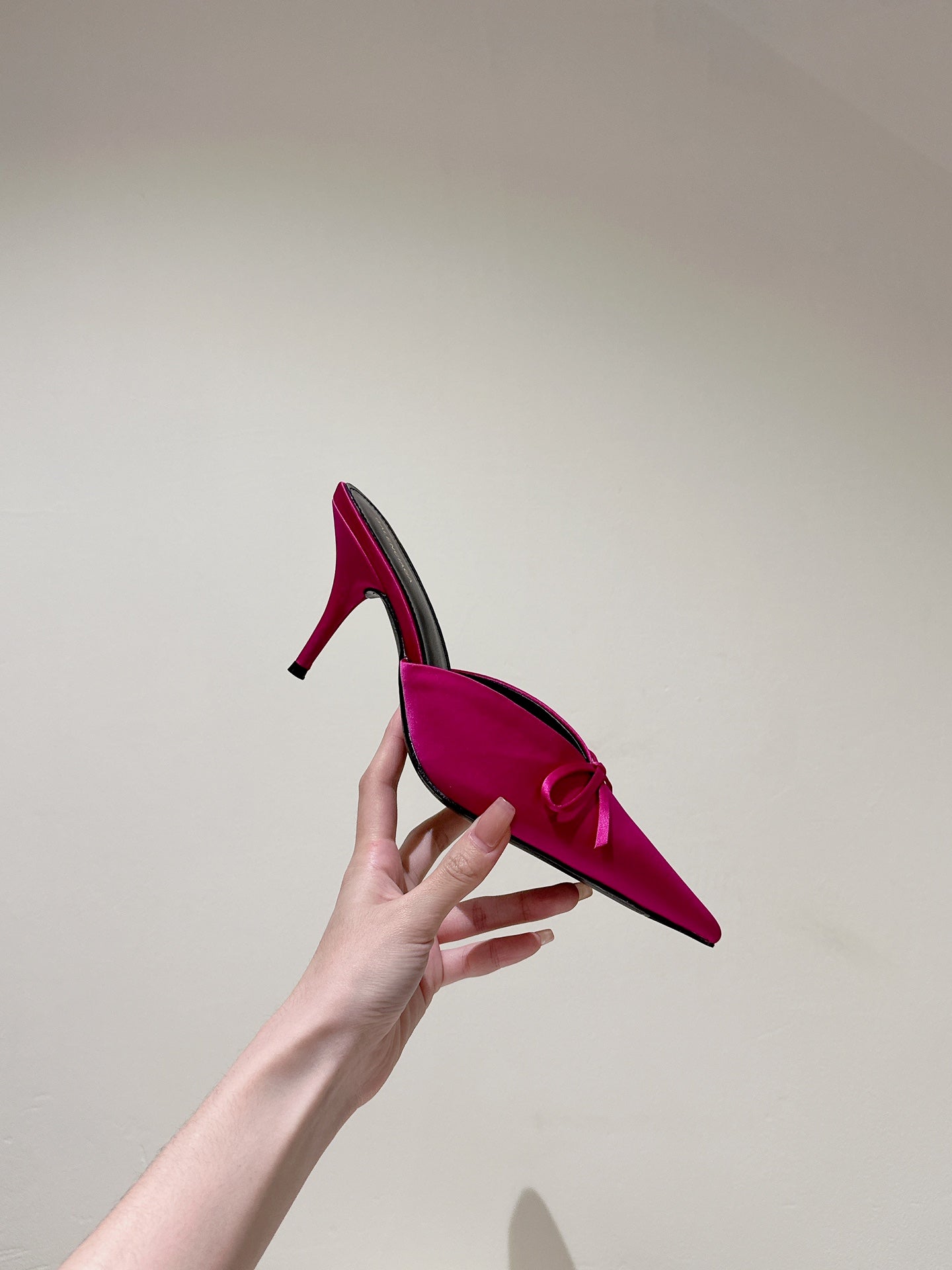 POINTED HIGH MULES WITH BOW IN HOT PINK SILK - 34
