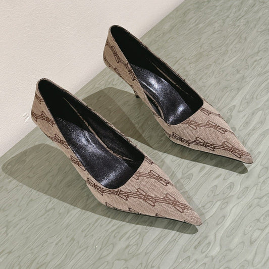 POINTED HIGH PUMPS IN BEIGE MONOGRAM JACQUARD FABRIC - 34