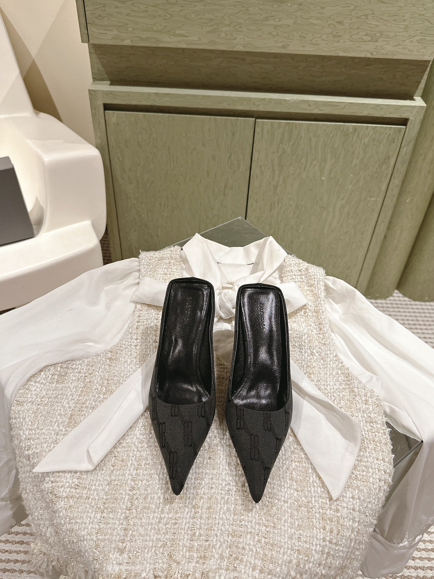 POINTED HIGH MULES IN BLACK MONOGRAM JACQUARD FABRIC - 34