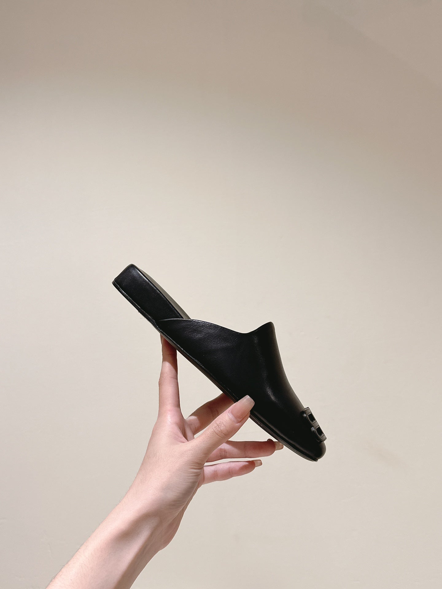 BLACK SHINY LAMBSKIN SQUARE TOE FLAT MULES BLACK BUCKLE - 34