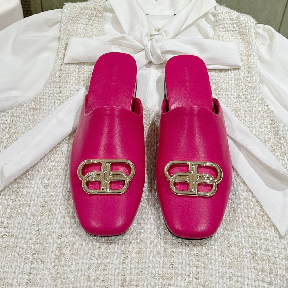 FLAT MULES IN DEEP PINK SMOOTH CALFSKIN GOLD BUCKLE - 34