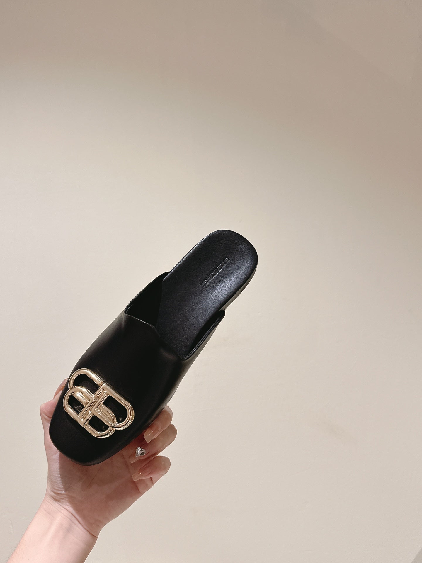 FLAT MULES IN BLACK SMOOTH CALFSKIN GOLD BUCKLE - 34