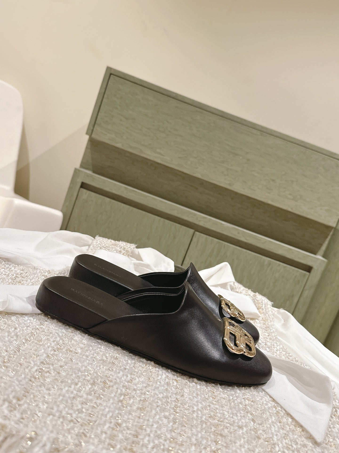 FLAT MULES IN BLACK SMOOTH CALFSKIN GOLD BUCKLE - 34