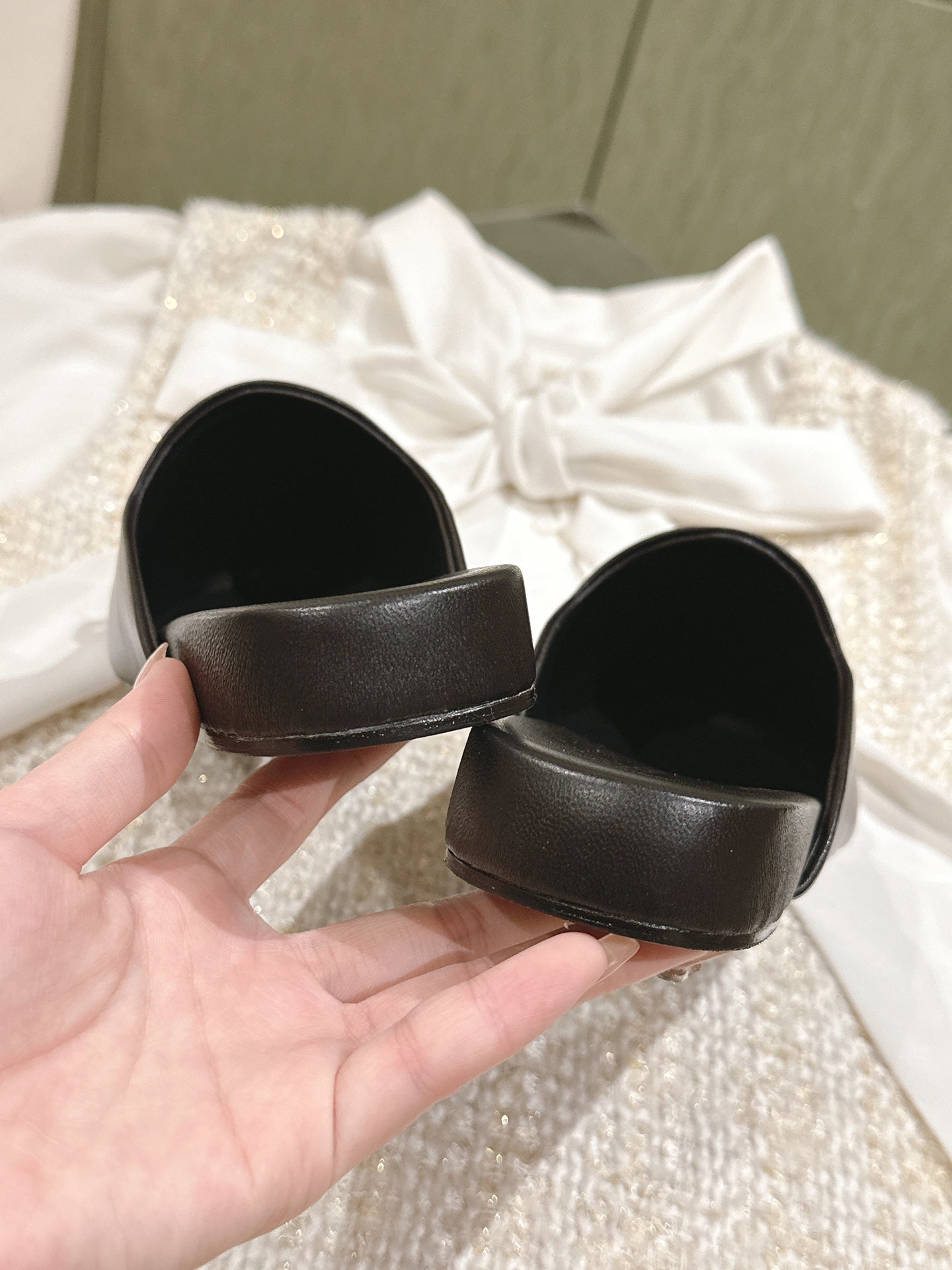 FLAT MULES IN BLACK SMOOTH CALFSKIN GOLD BUCKLE - 34