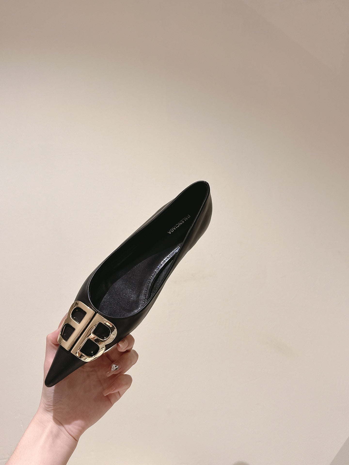 POINTED BB GOLD BUCKLE BALLET FLAT IN BLACK SMOOTH LAMBSKIN - 34