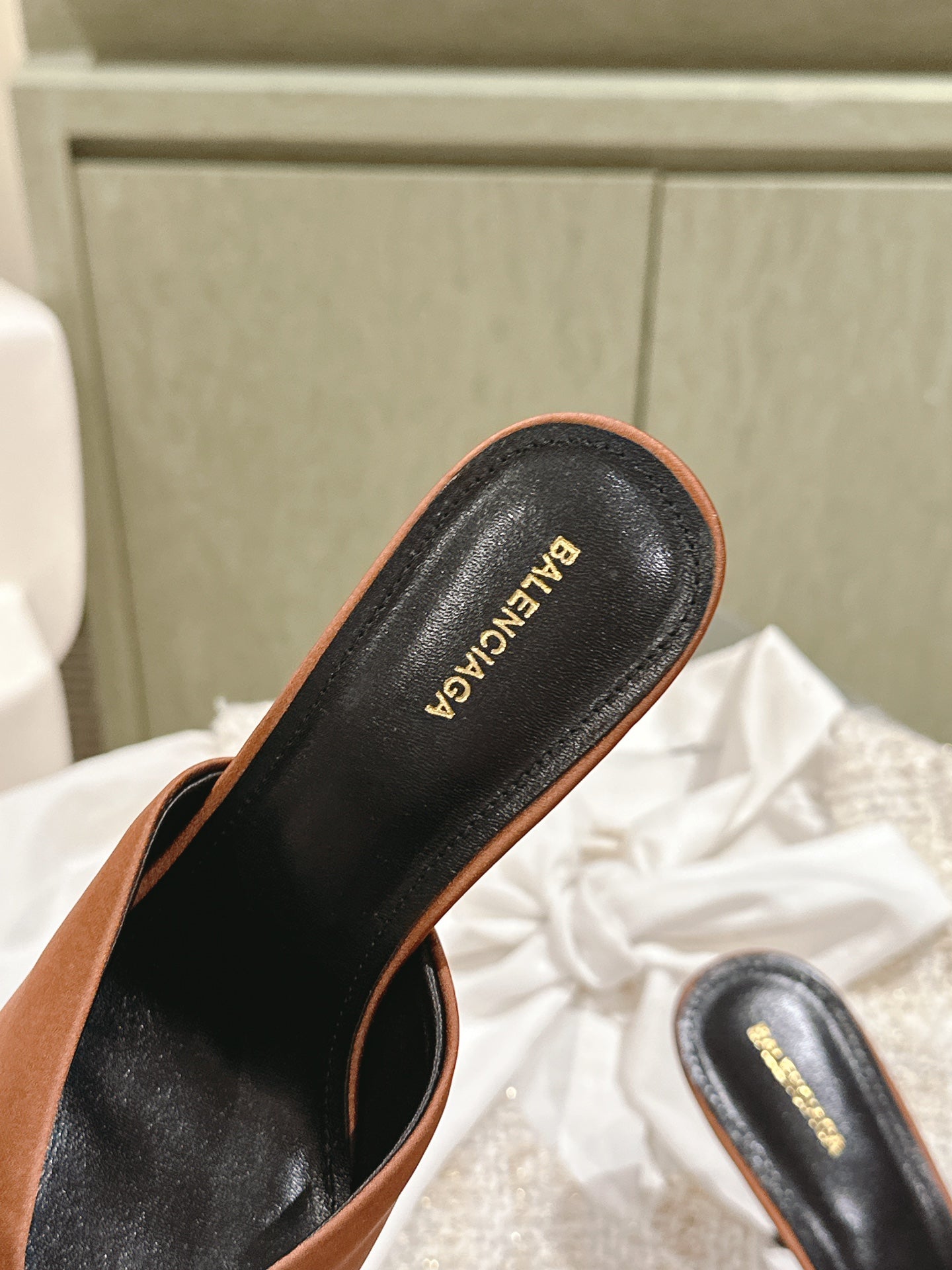 POINTED BB GOLD BUCKLE HIGH MULES IN BROWN RUST SILK - 34