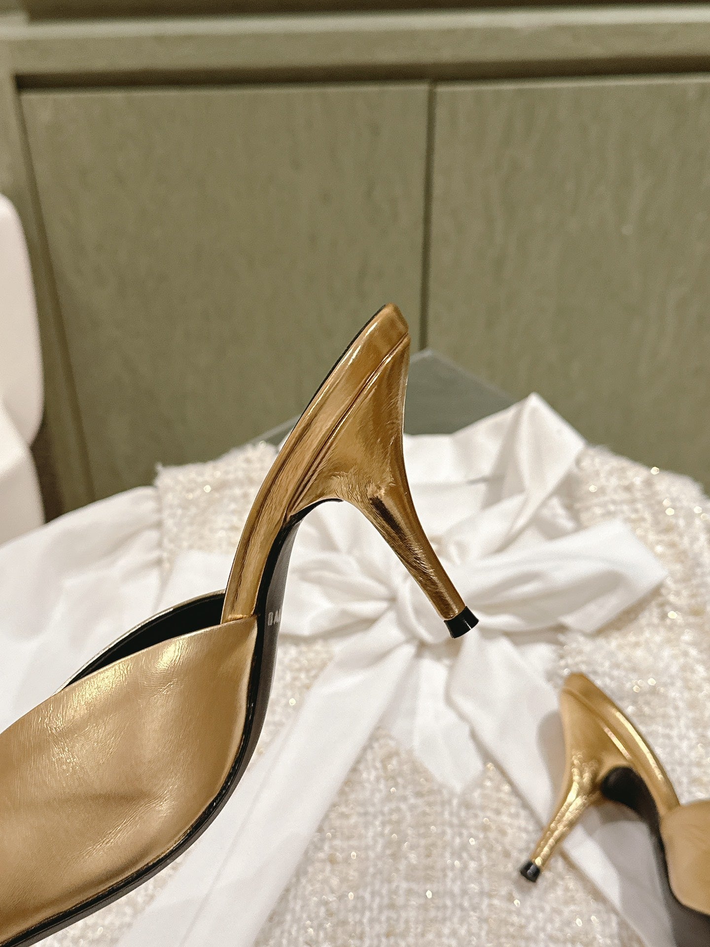 POINTED BB GOLD BUCKLE HIGH MULES IN GOLD METALLIC CALFSKIN - 34