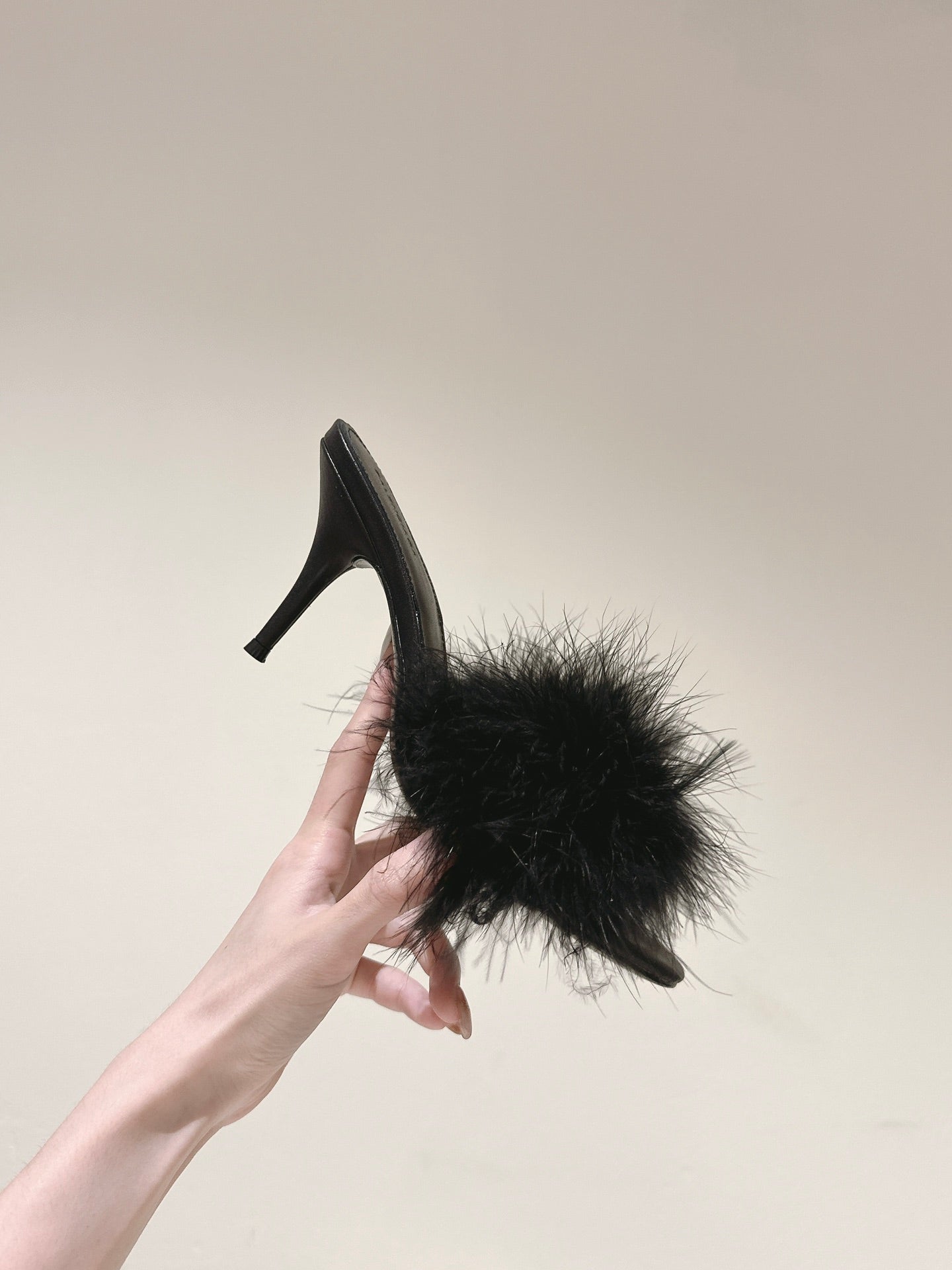 BALENCIAGA 25S HIGH-HEELED SANDALS 85 MM IN BLACK FAUX FUR AND PU - 35
