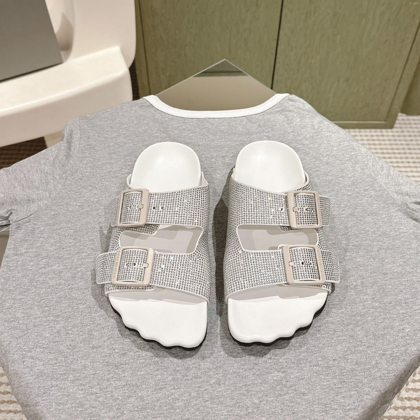 BIRKENSTOCK SLIPPERS ATTACHED RHINESTONES IN WHITE CALFSKIN - 35