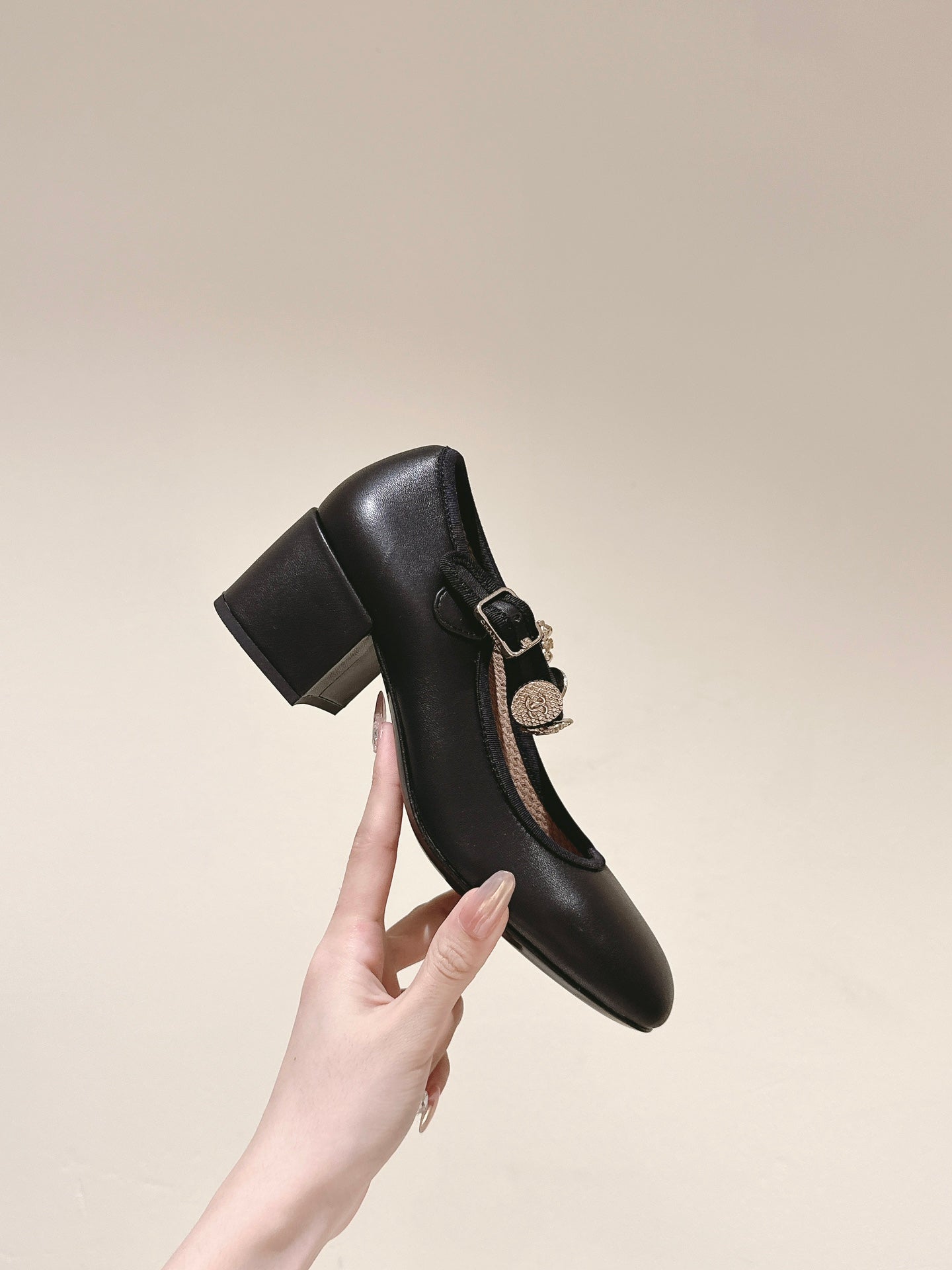 CC HIGH MARY JANE BLACK LAMBSKIN - 35