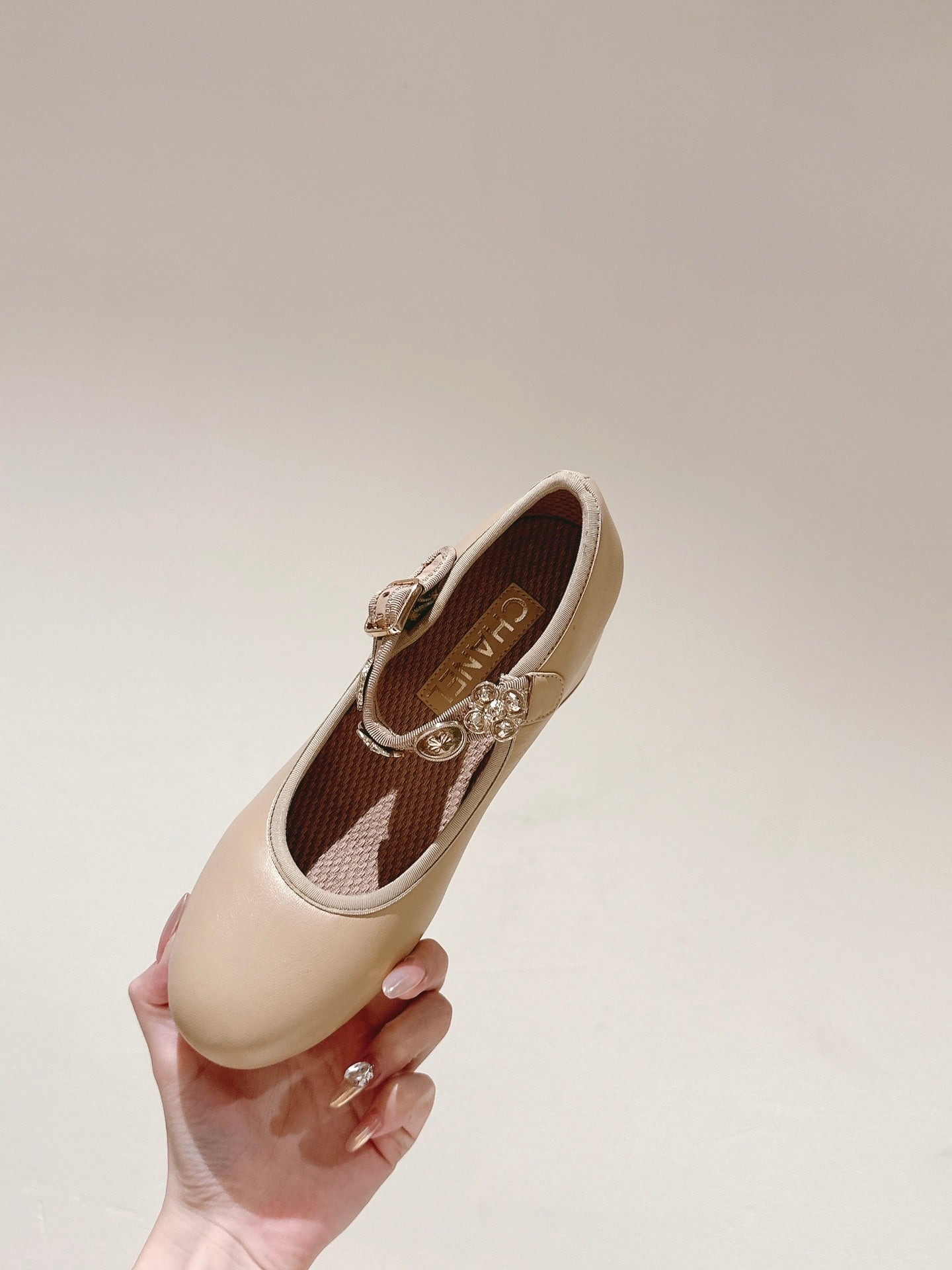 CC HIGH MARY JANE ALMOND BEIGE LAMBSKIN - 35