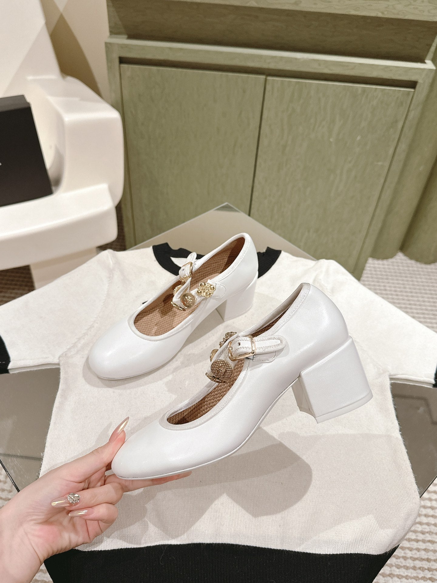CC HIGH MARY JANE WHITE LAMBSKIN - 35