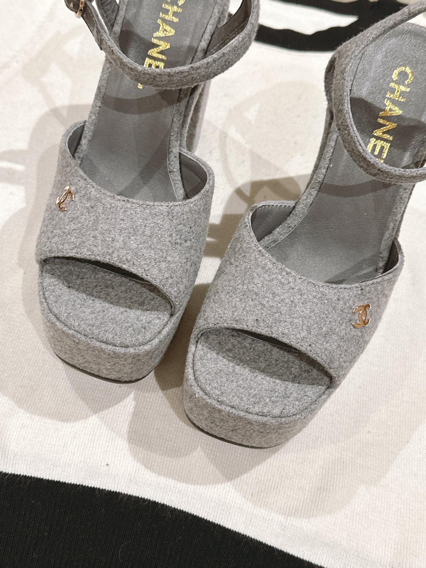 CC HIGH SANDAL GREY SUEDE CALFSKIN - 35