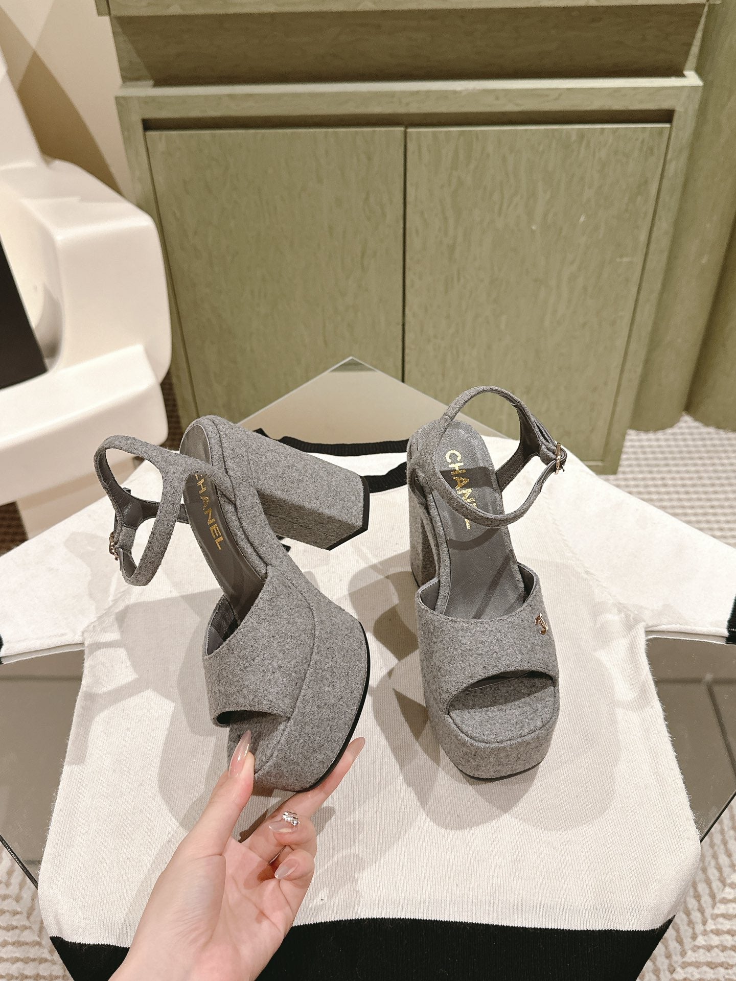 CC HIGH SANDAL GREY SUEDE CALFSKIN - 35