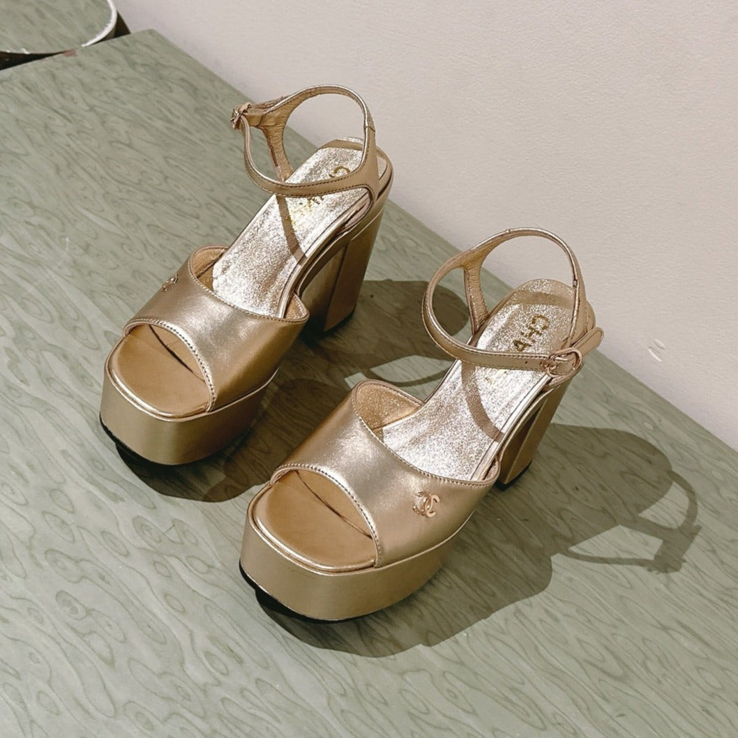 CC HIGH SANDAL GOLDEN CALFSKIN - 35