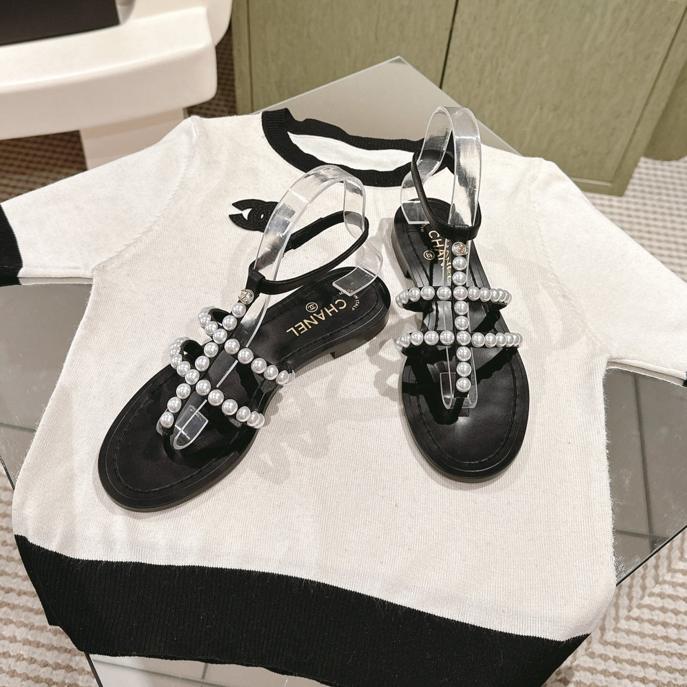 CC SANDALS PEARL ROMAN IN BLACK LAMBSKIN - 35