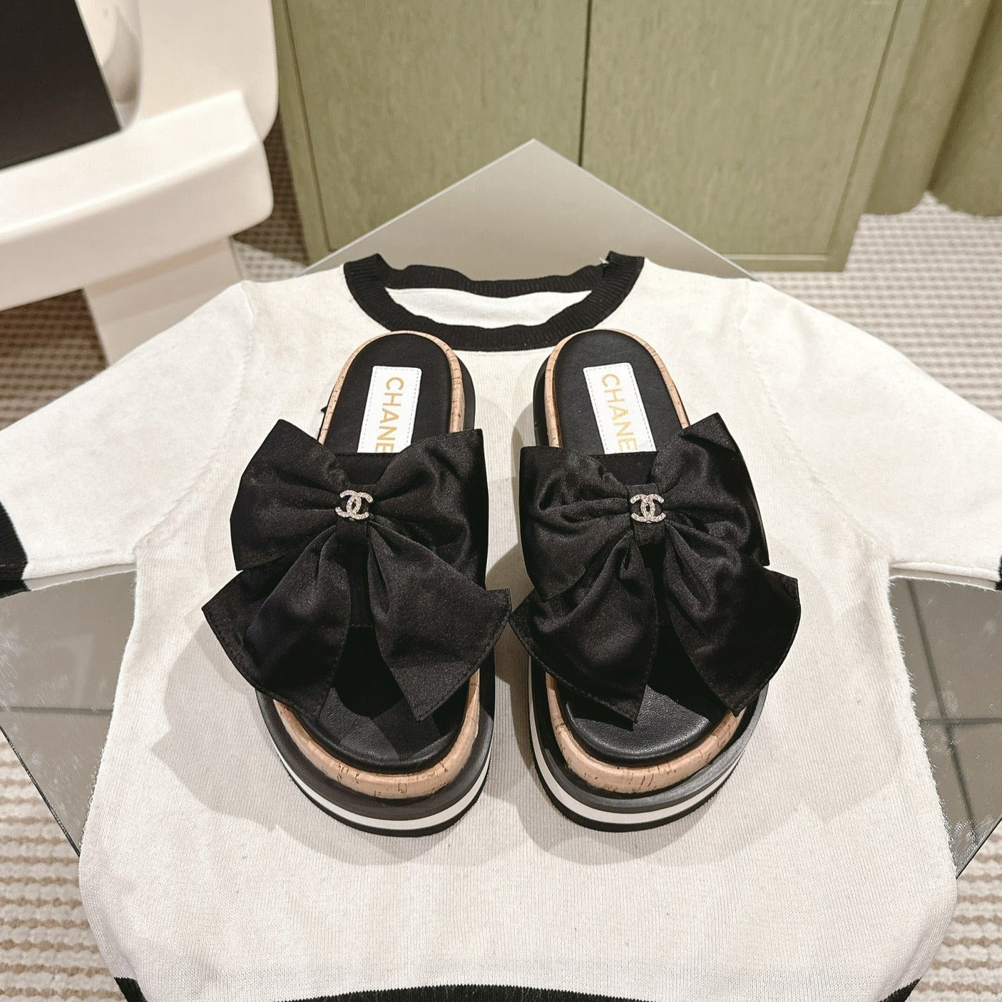 CC SLIPPERS WITH SILK BOW IN BLACK COWHIDE - 34
