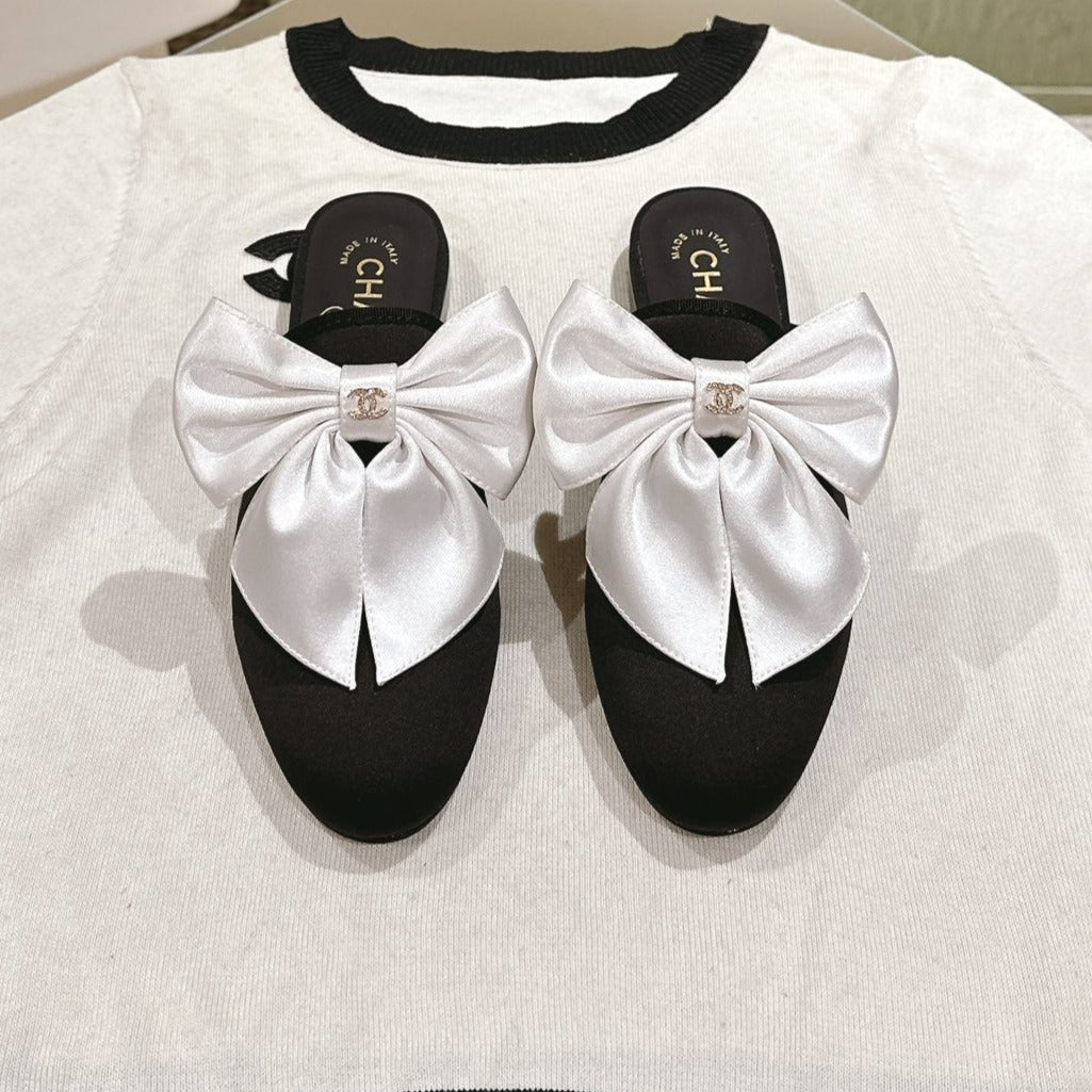 CC MULE WITH SILK WHITE BOW AND BLACK LAMBSKIN - 35