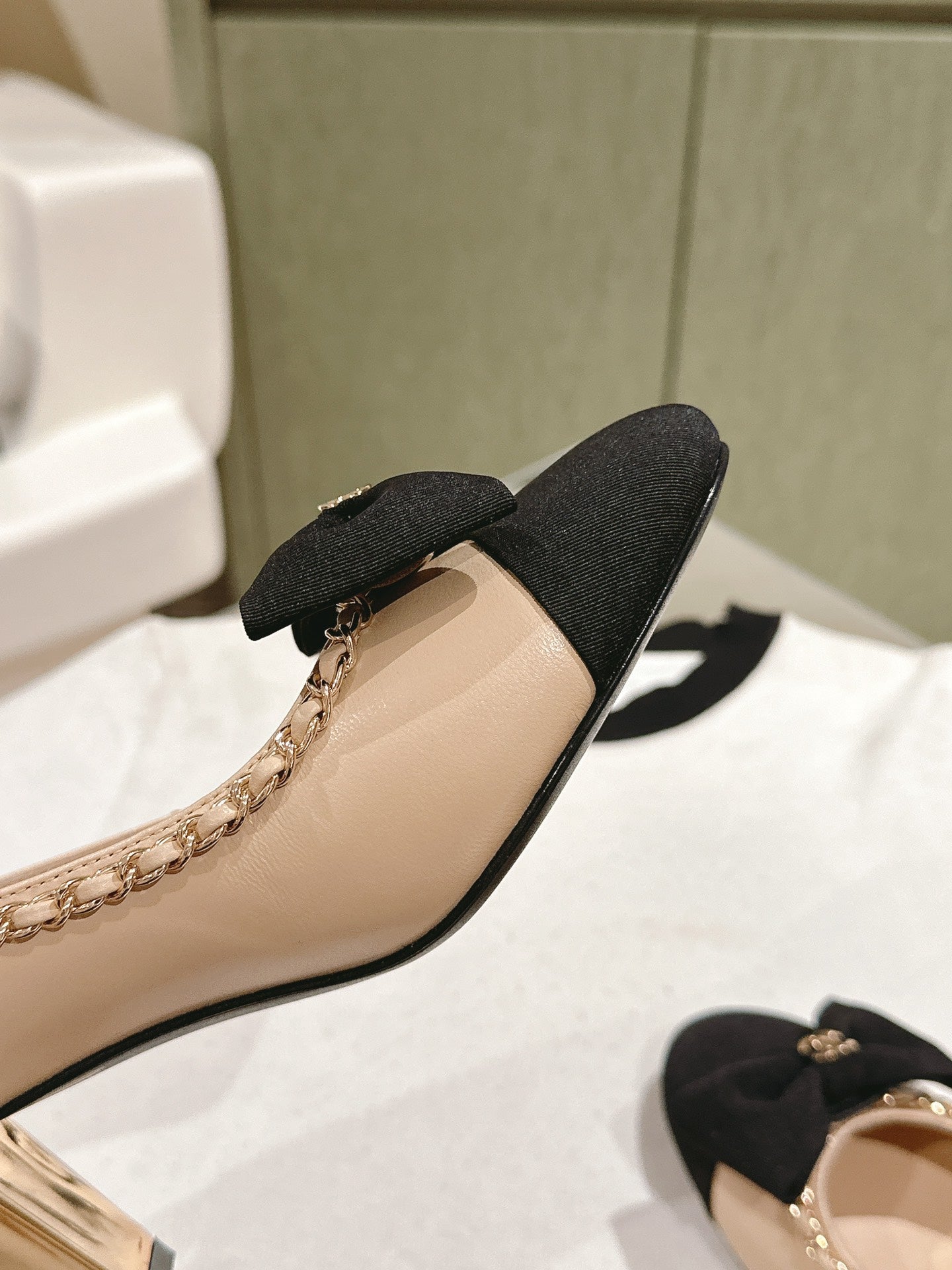 CC HIGH HEELS BEIGE CREAM CALFSKIN AND FABRIC - 35