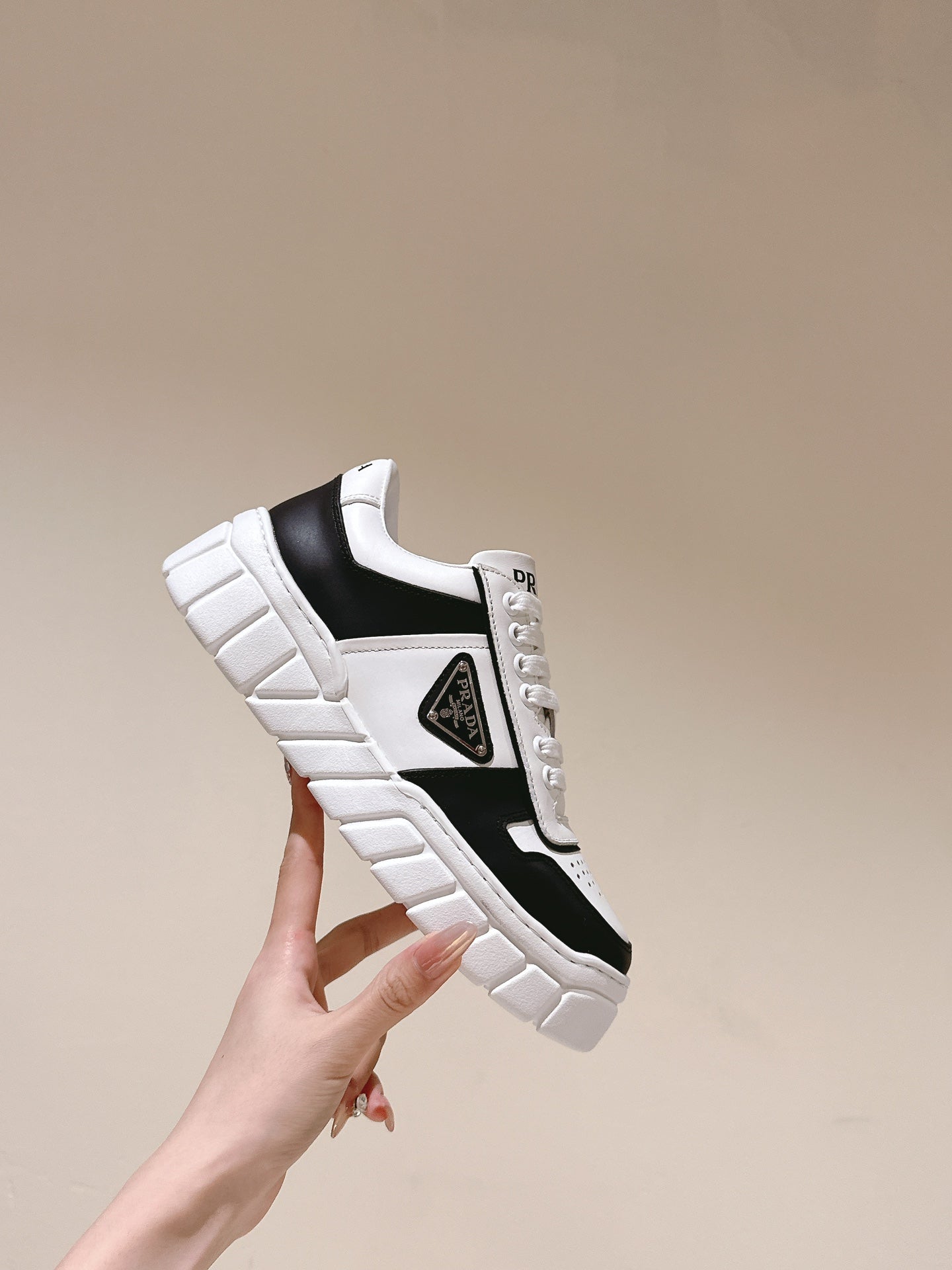 PRA FLATFORM SNEAKERS BLACK AND WHITE CALFSKIN - 35
