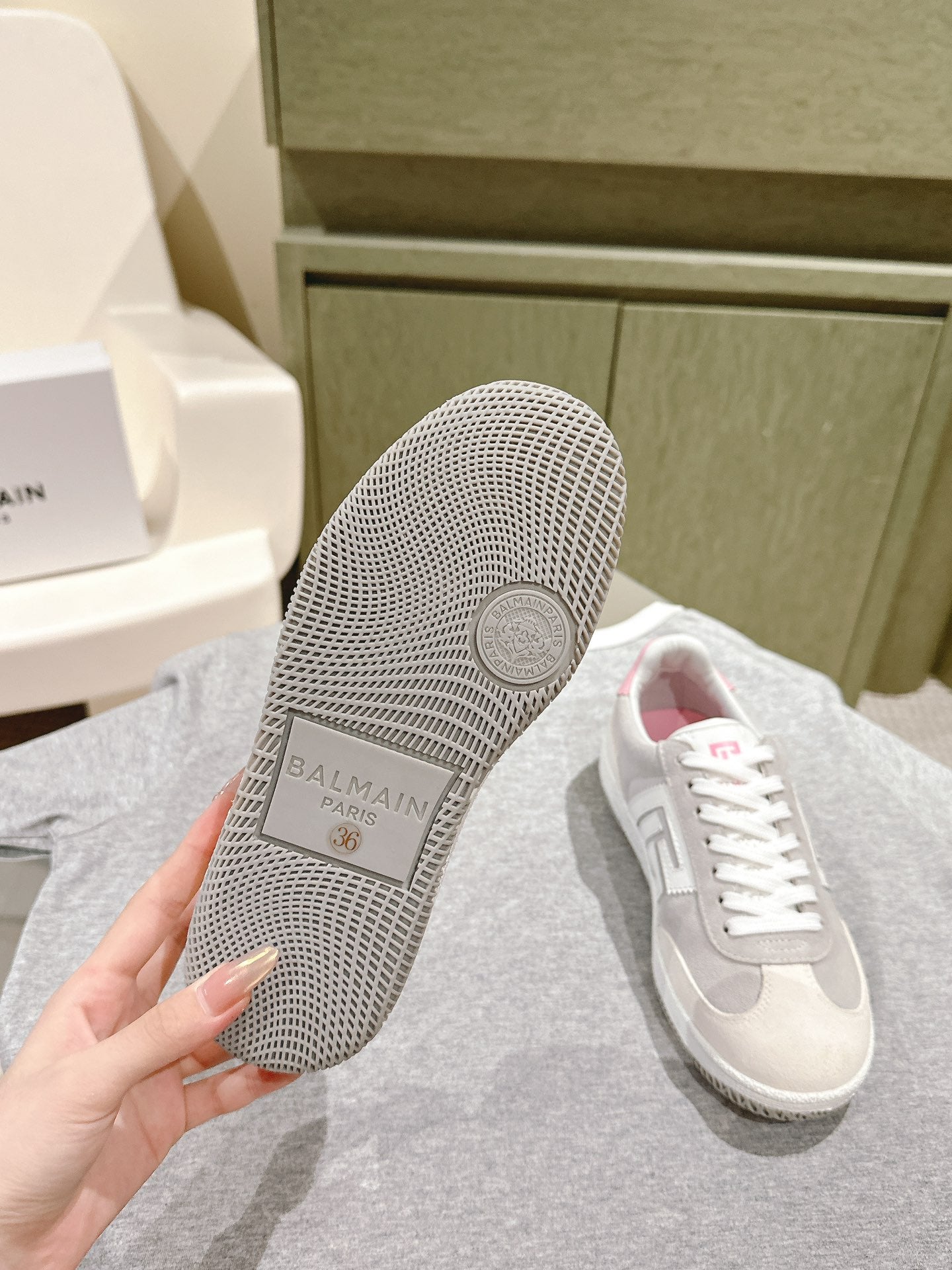 КРОСІВКИ BALMAIN 26S ЗІ СВІТЛО-БЕЖЕВОЇ ТА НІЖНО-СІРО-КОРИЧНЕВОЇ ЗАМШІ
