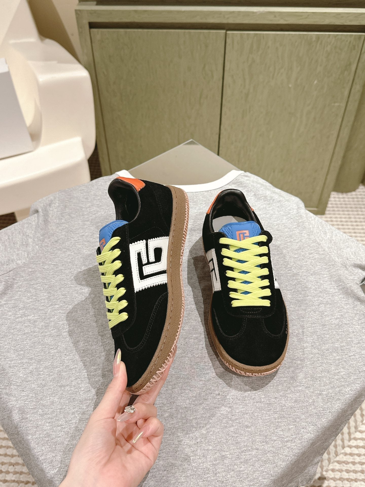 КРОСІВКИ BALMAIN 26S З ЧОРНОЇ ЗАМШІ