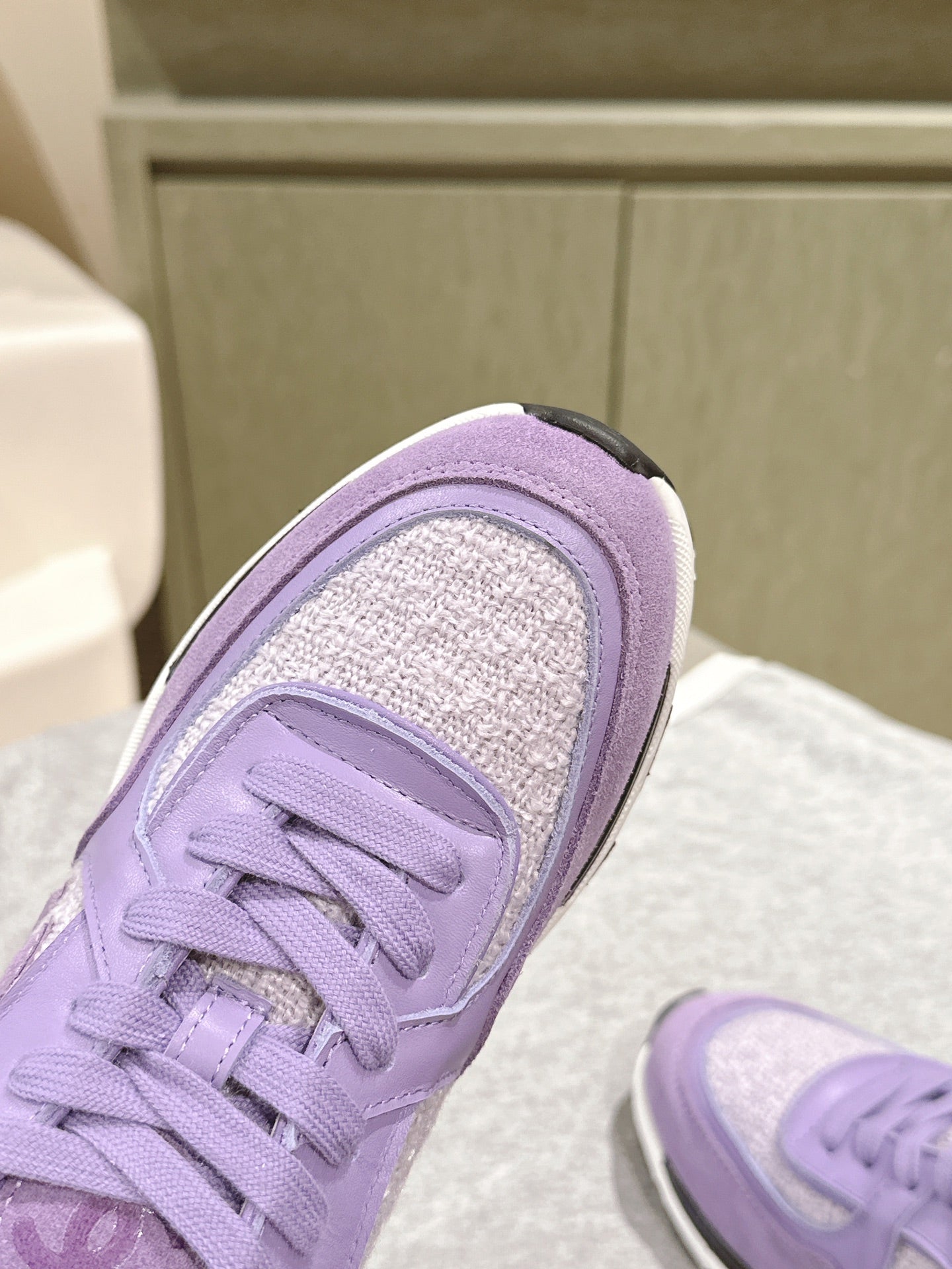 TRAINERS IN LIGHT PURPLE SUEDE AND CALFSKIN - 35