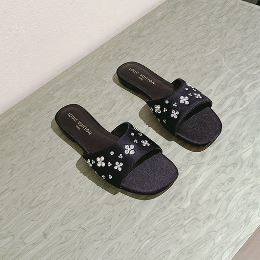 LV WOMEN FLAT MULE IN BLACK SATIN WITH RHINESTONE - 35