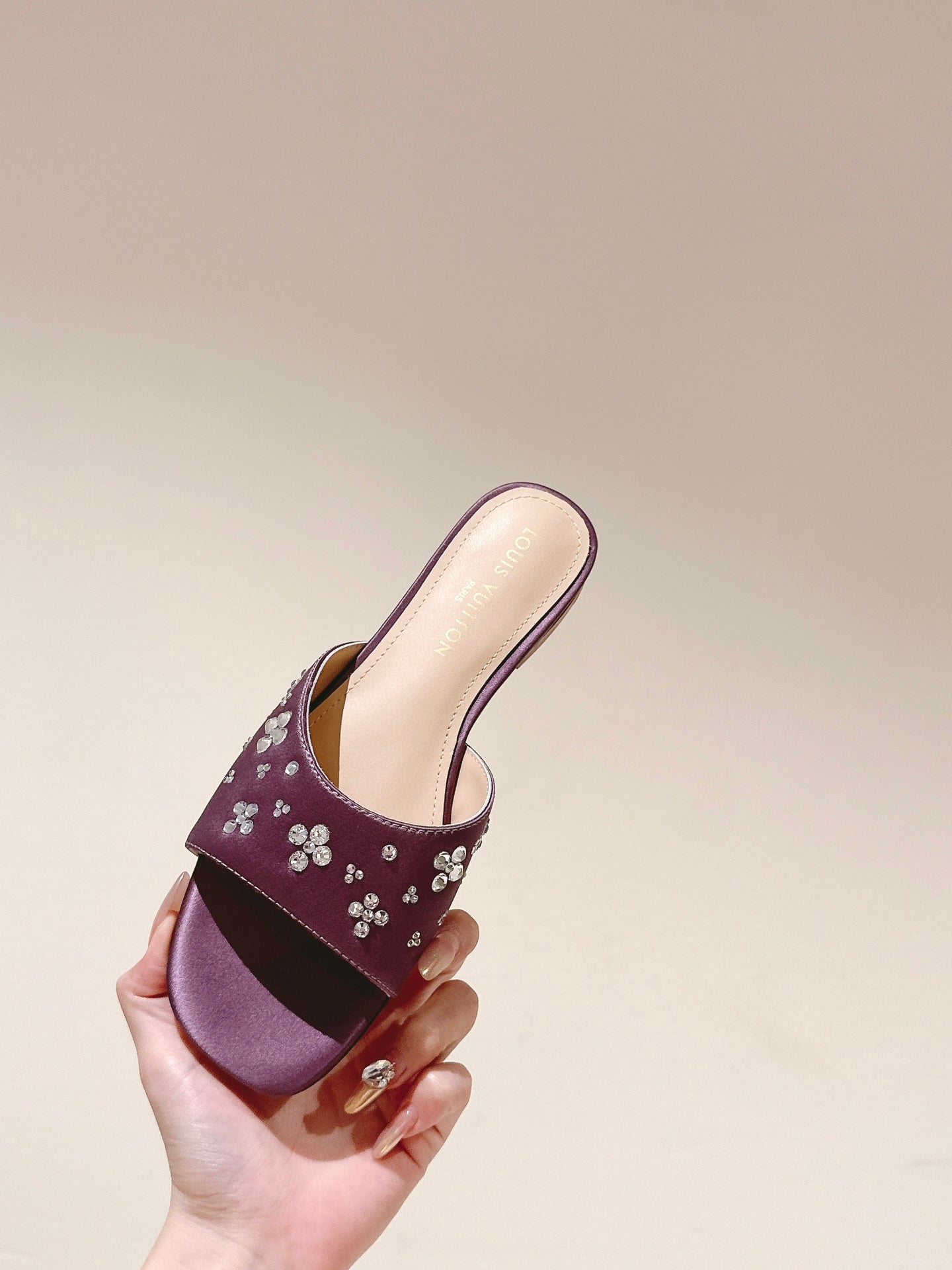 LV WOMEN FLAT MULE IN MAUVE PURPLE SATIN WITH RHINESTONE - 35