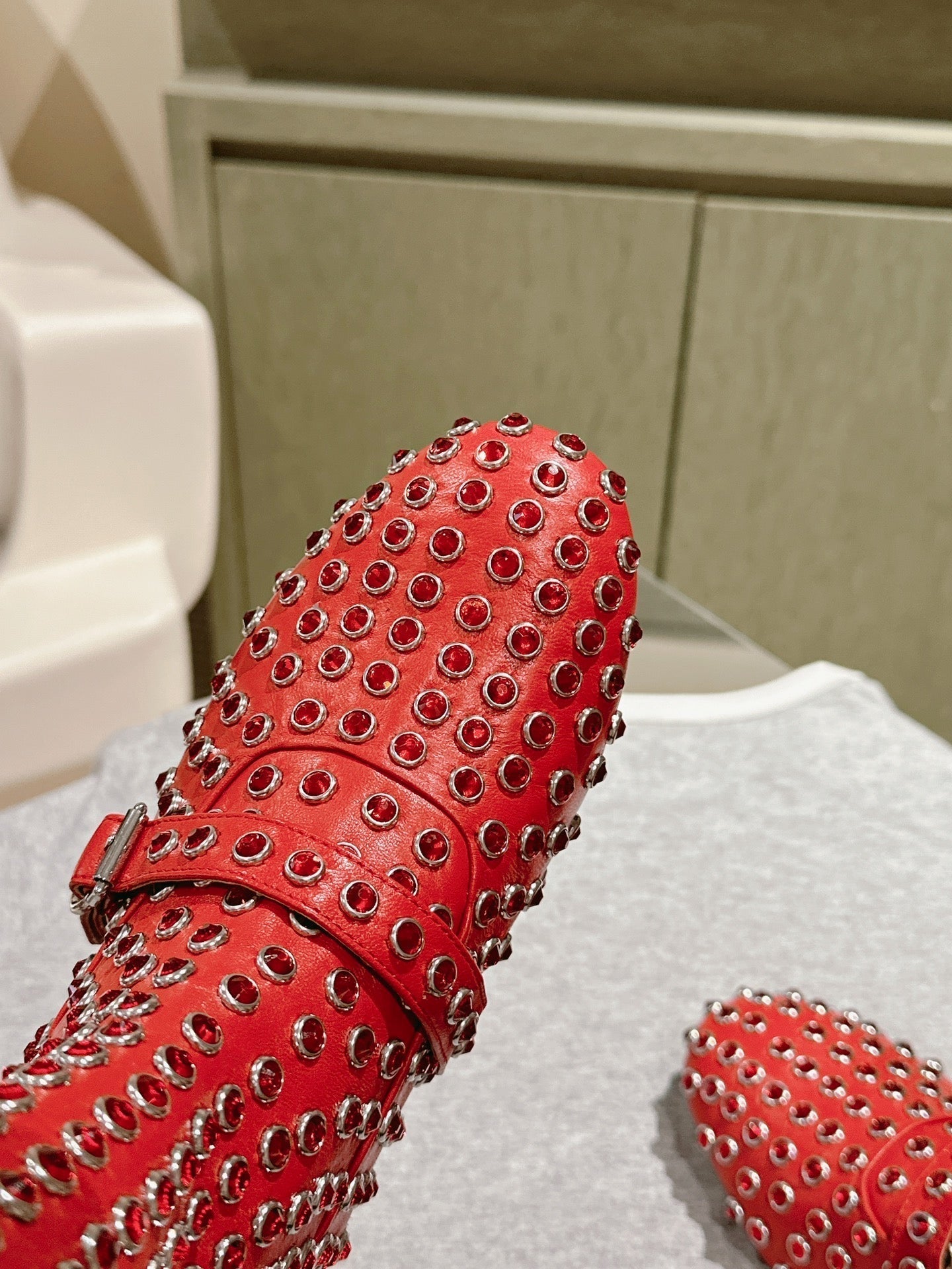 ALAIA SHORT BOOTS IN CHERRY RED LAMBSKIN ATTACH RHINSTONES - 35