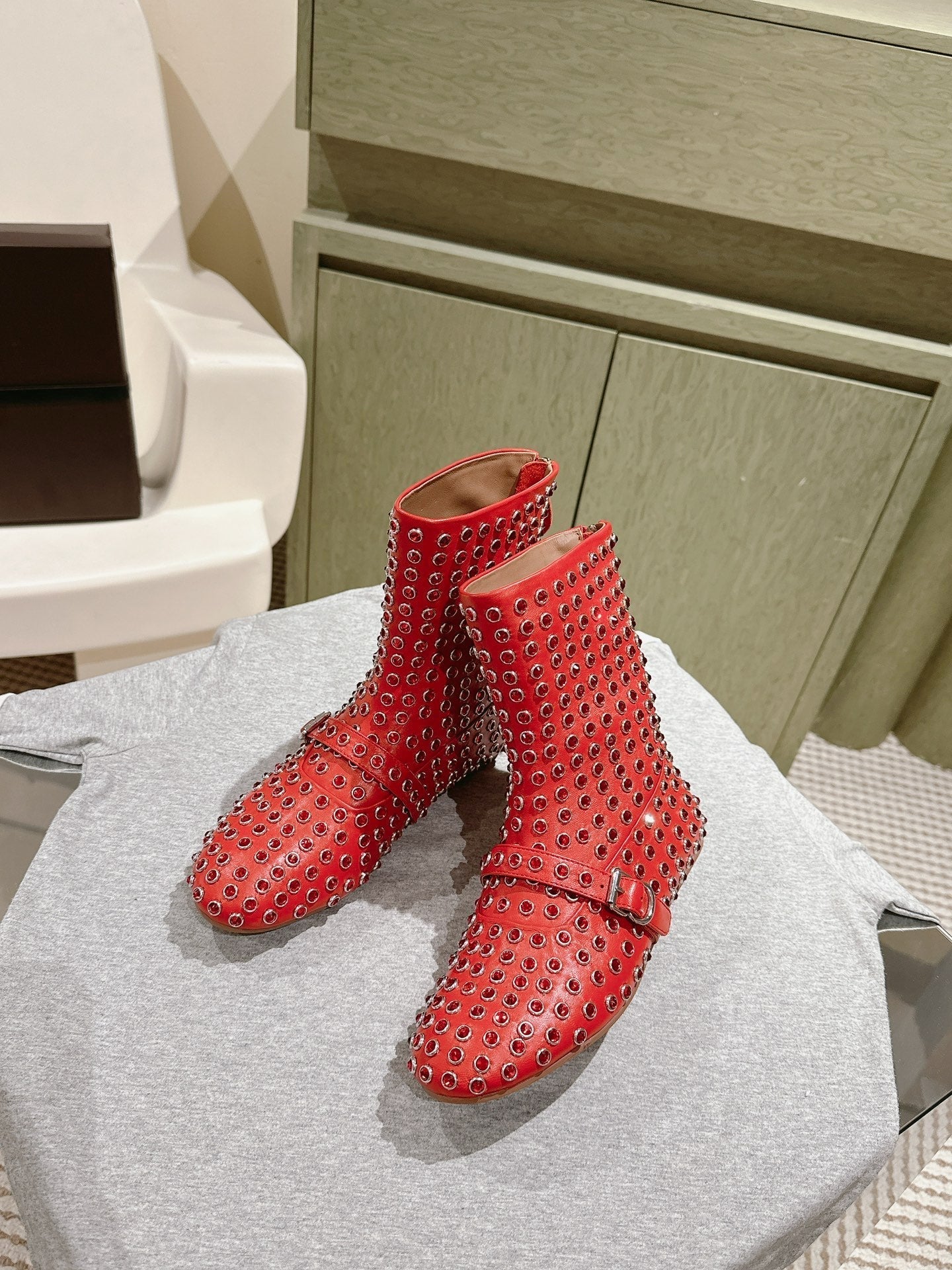 ALAIA SHORT BOOTS IN CHERRY RED LAMBSKIN ATTACH RHINSTONES - 35