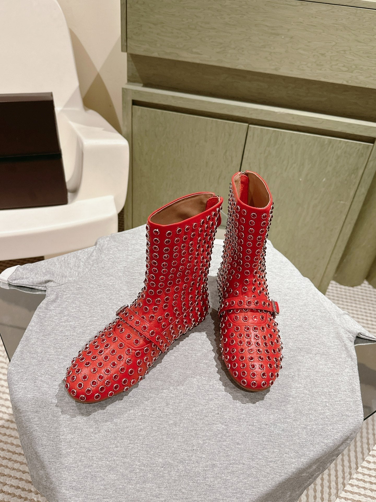 ALAIA SHORT BOOTS IN CHERRY RED LAMBSKIN ATTACH RHINSTONES - 35
