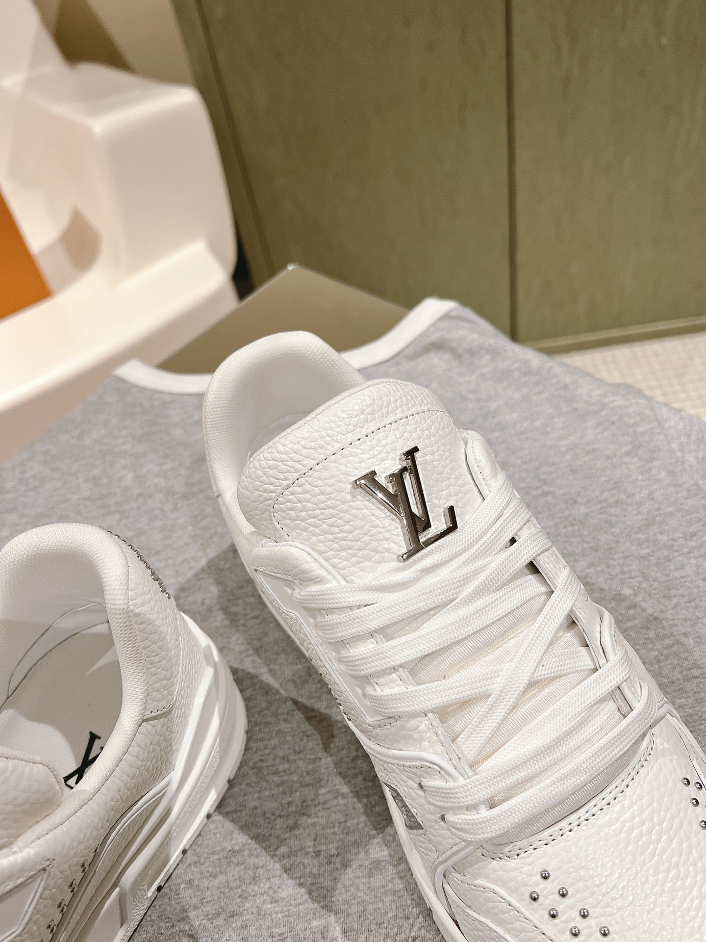 LV TRAINER SNEAKER IN WHITE CALFSKIN - 35