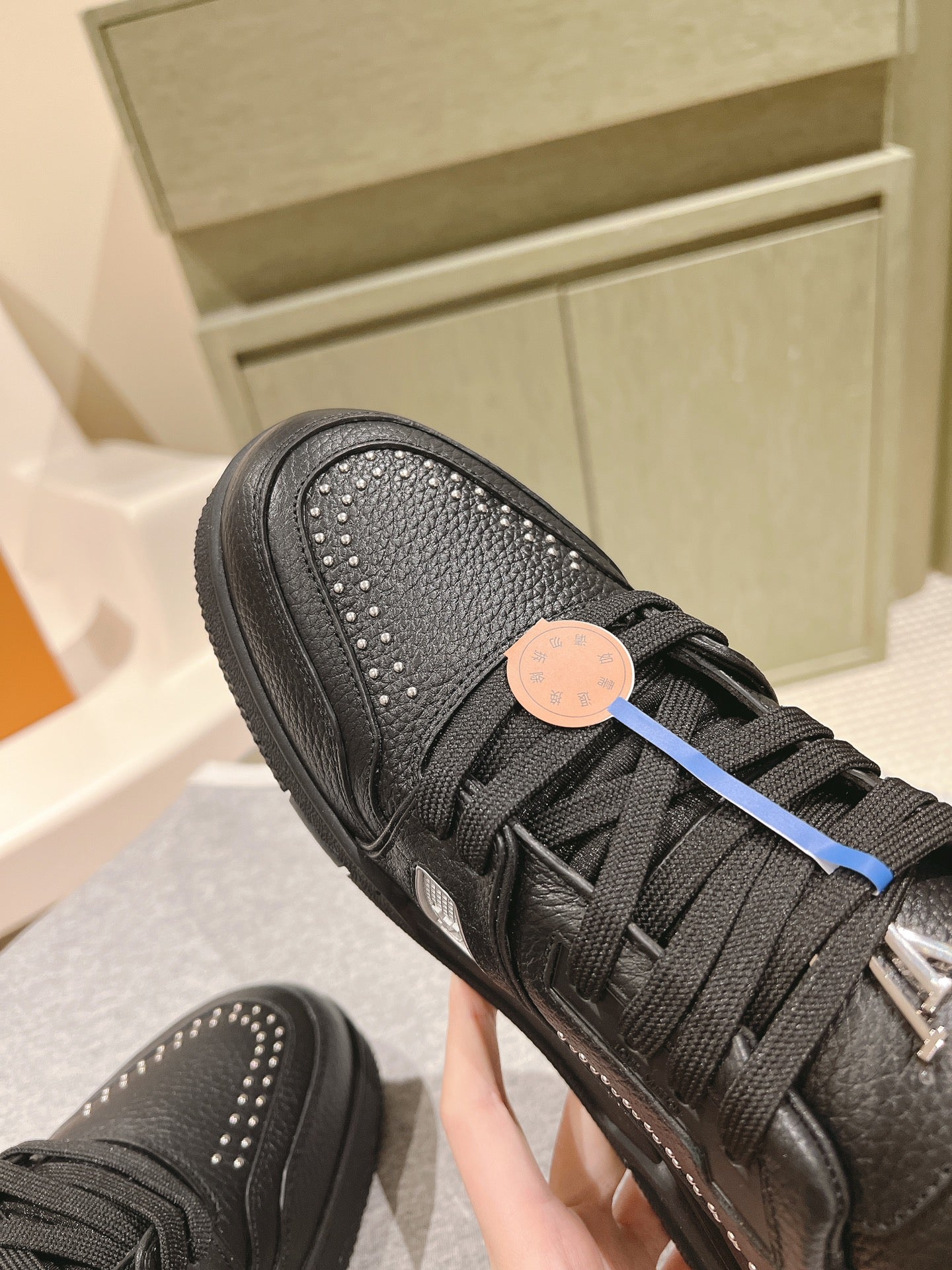 LV TRAINER SNEAKER IN BLACK CALFSKIN - 35