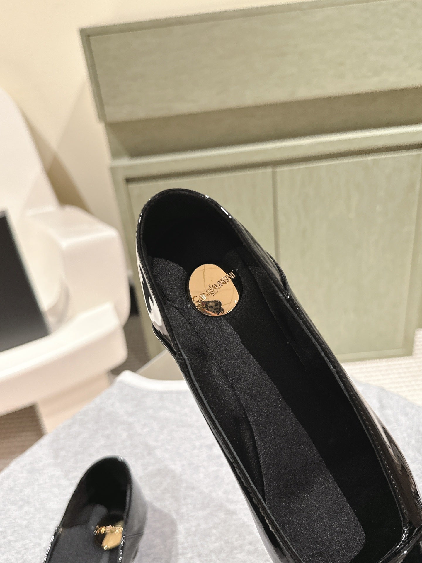 BALLERINA FLATS IN BLACK PATENT CALFSKIN - 35